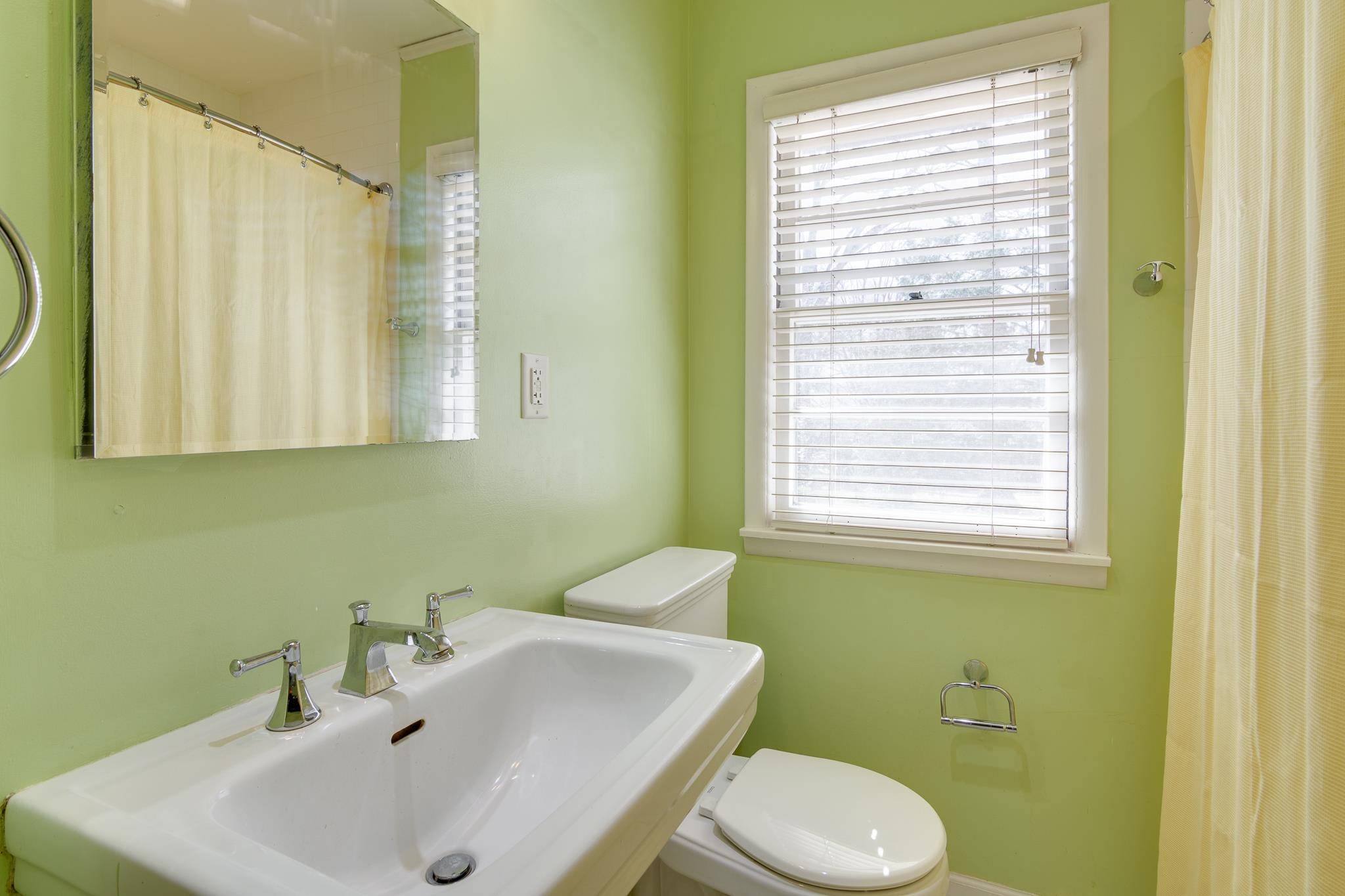 4935 Robindale Ln Property Photo 25