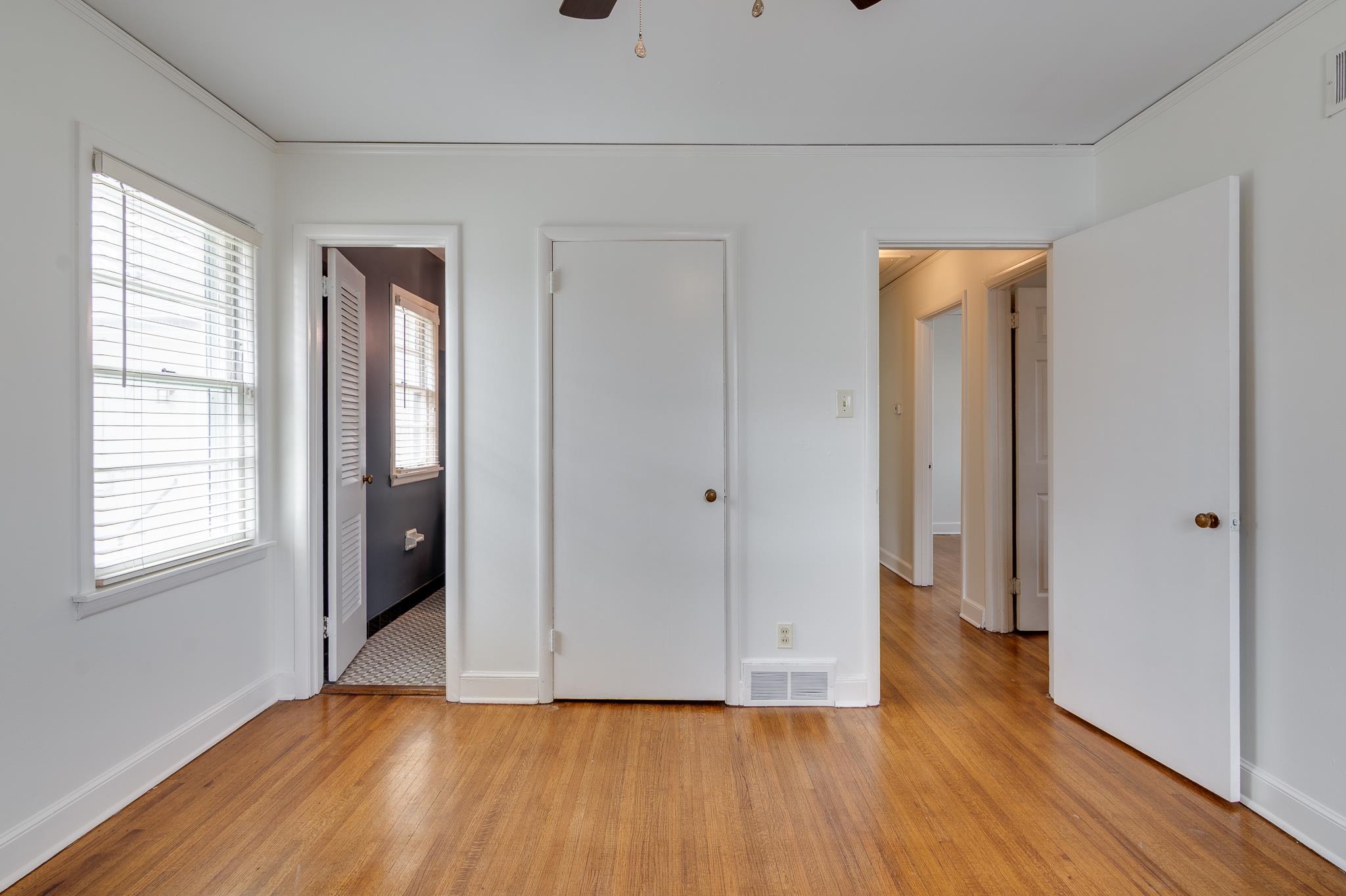 4935 Robindale Ln Property Photo 29