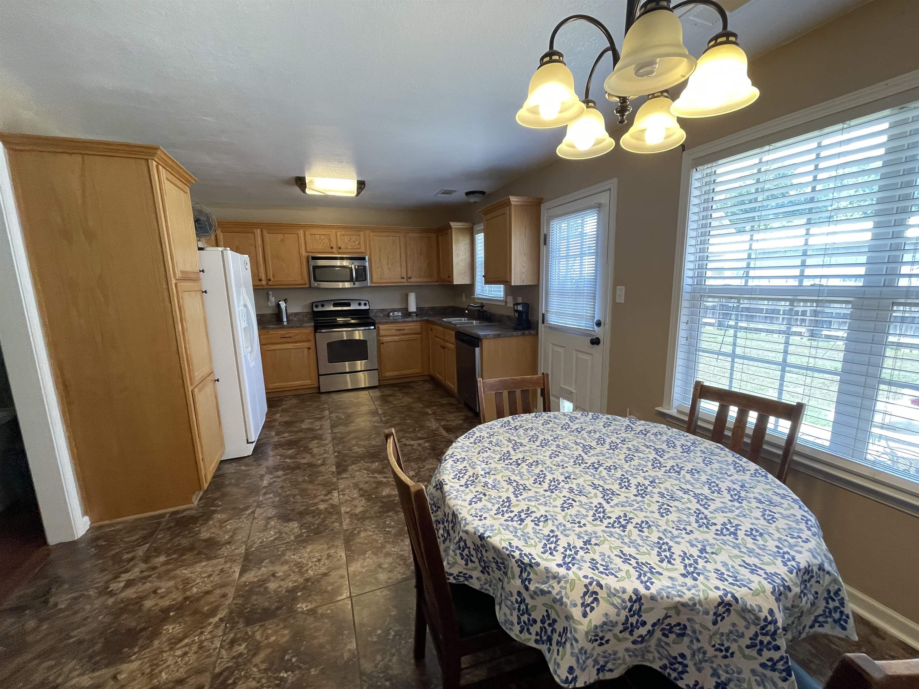 23 S Oleta Ave Property Photo 7