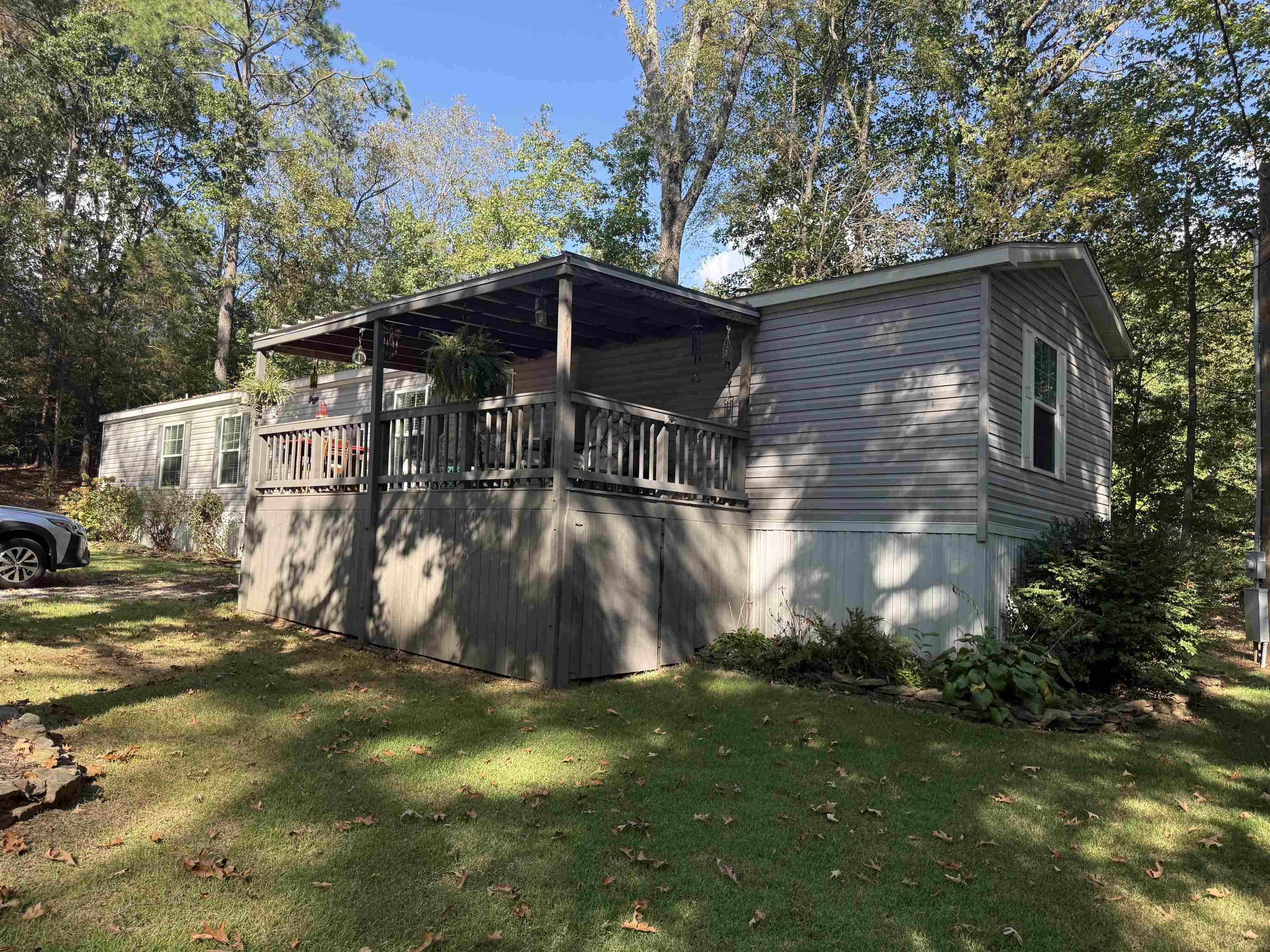 185 Pinetree Rd Property Photo 2