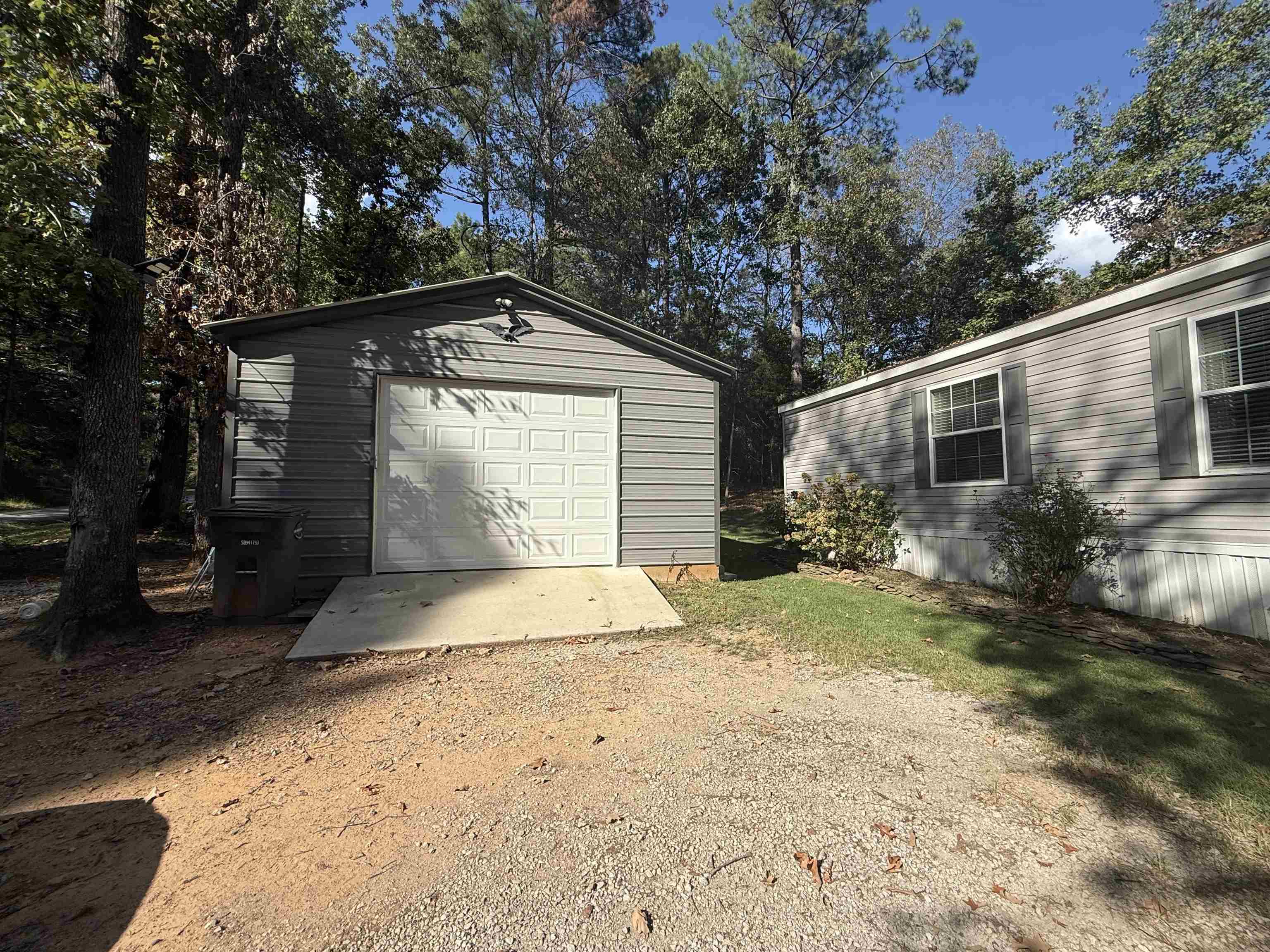 185 Pinetree Rd Property Photo 3