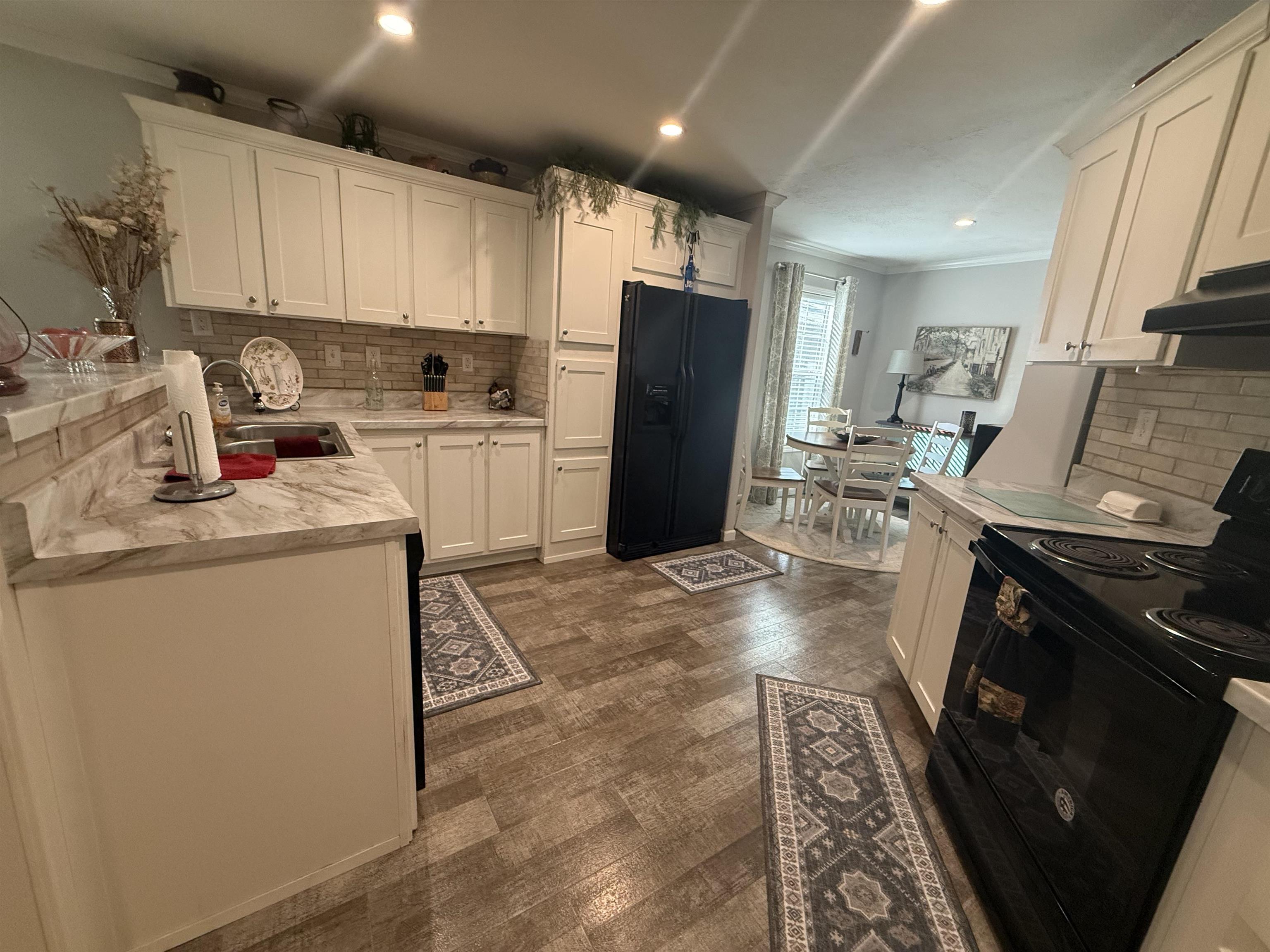 185 Pinetree Rd Property Photo 8