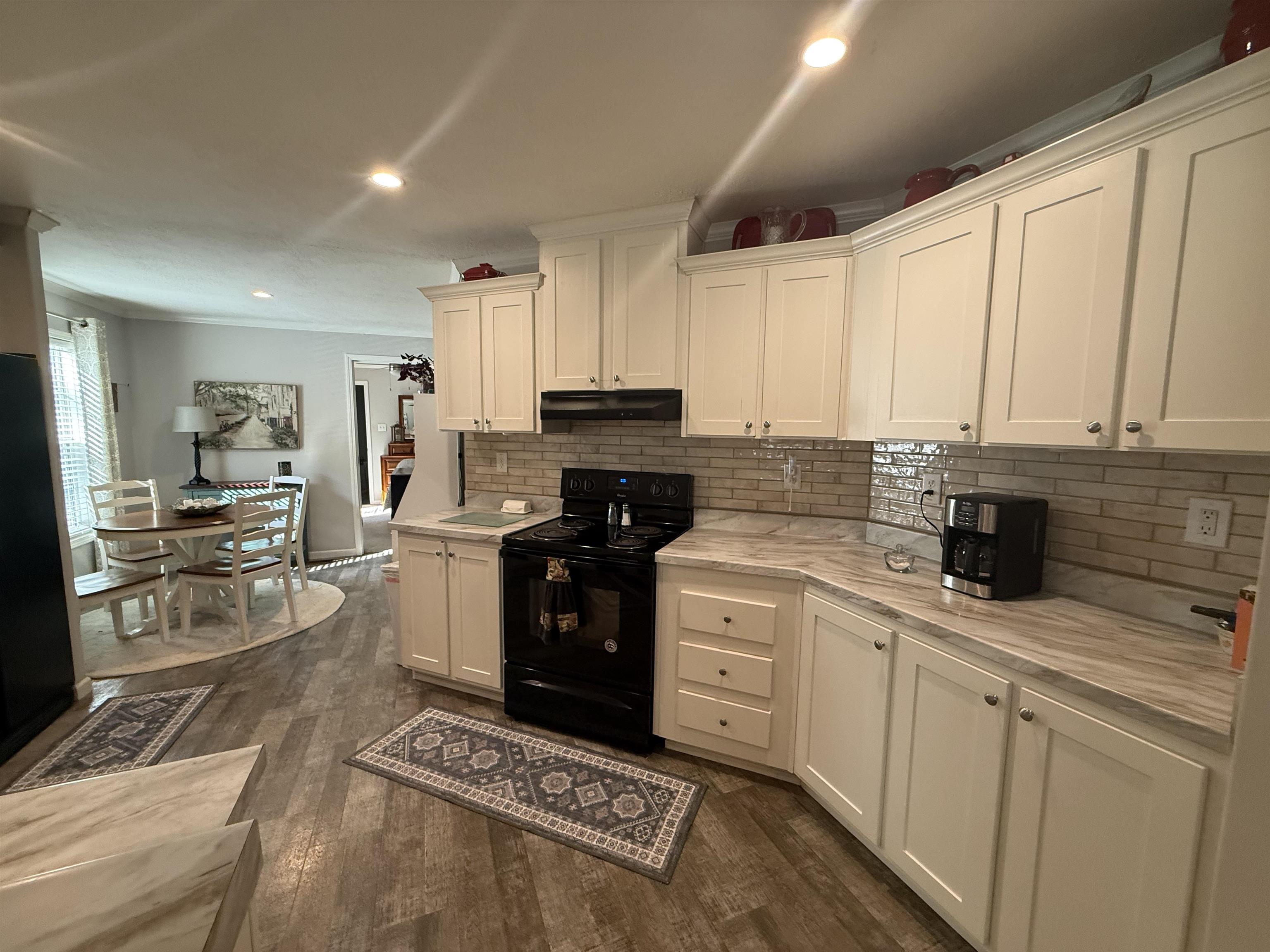 185 Pinetree Rd Property Photo 11