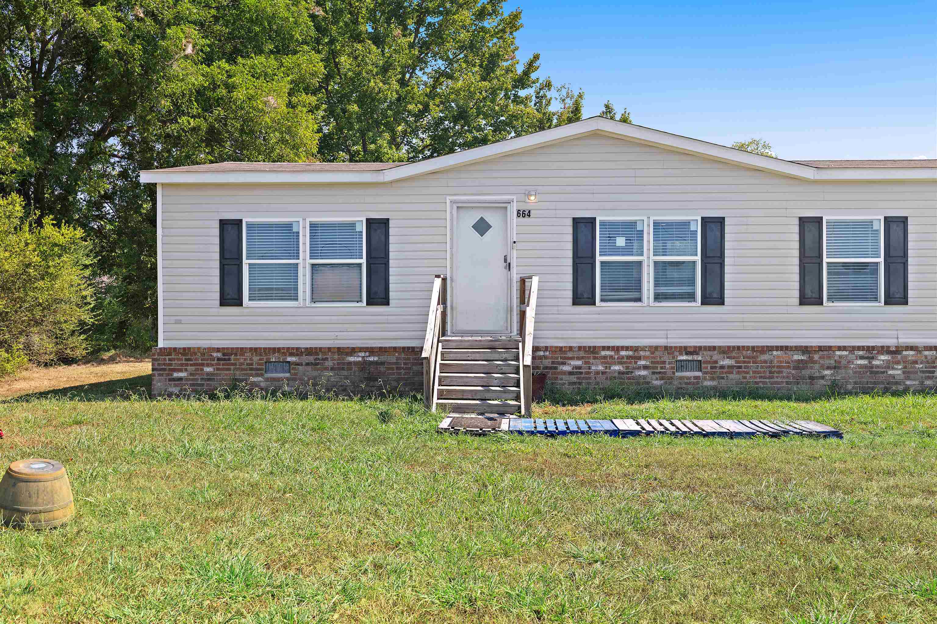 664 Rialto Rd Property Photo 2