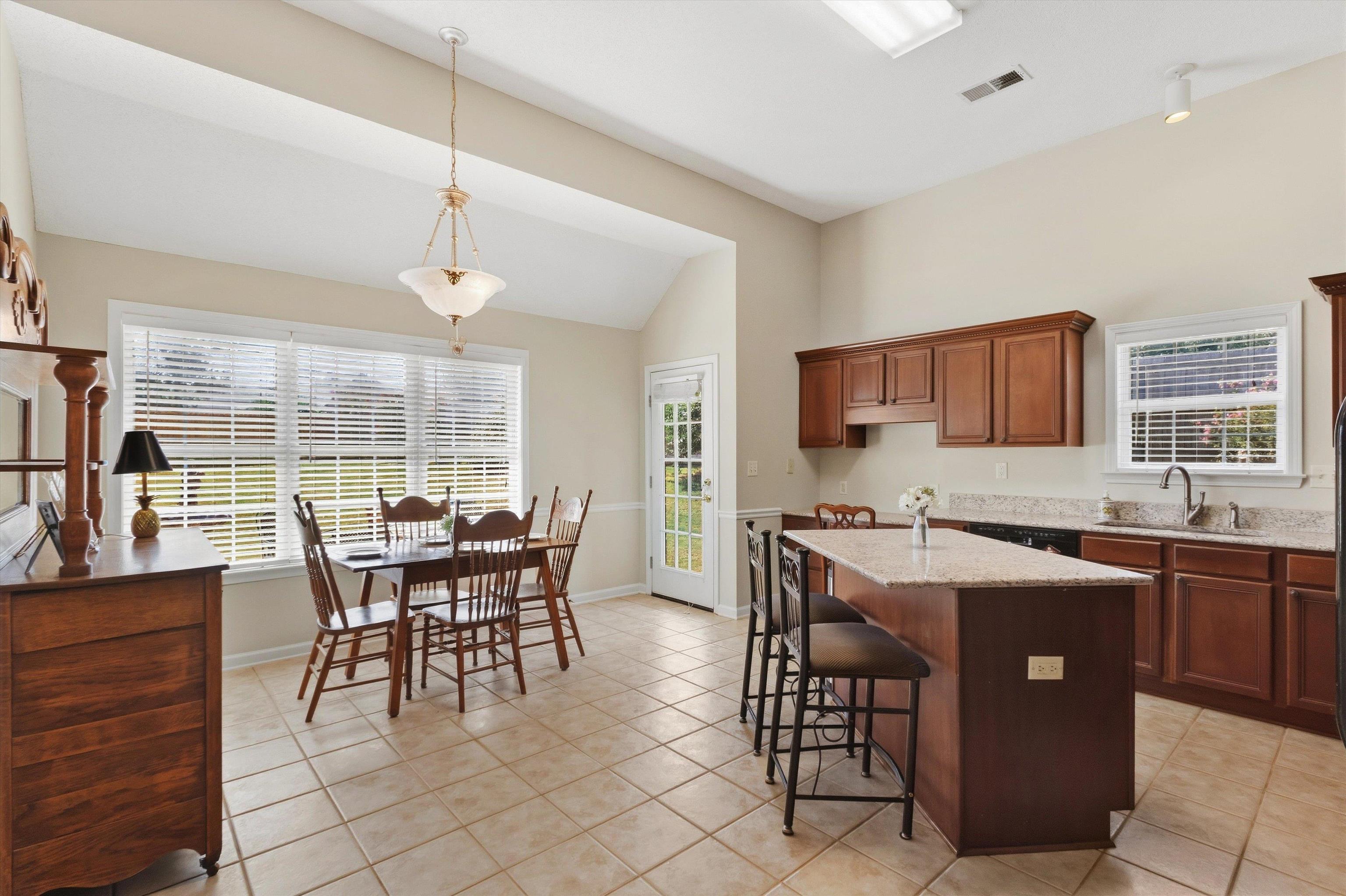 11647 Summer Meadows Cv Property Photo 12