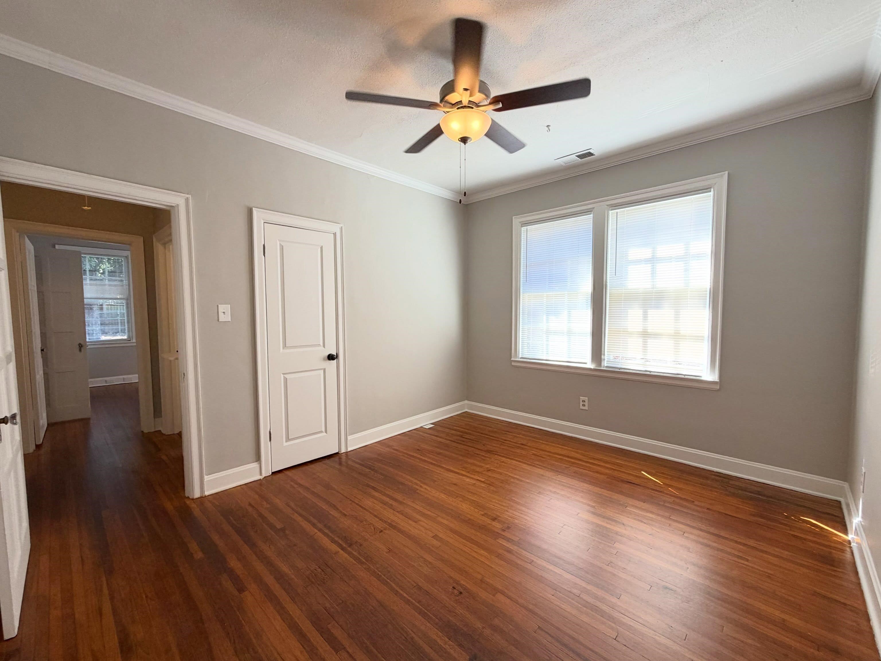 910 N Barksdale St Property Photo 23