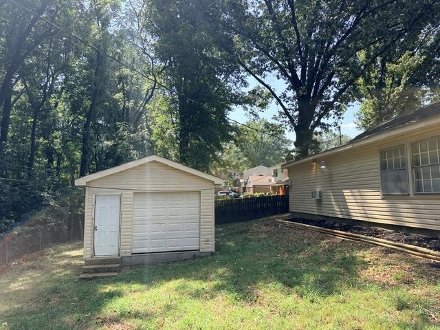 2964 Kenneth St Property Photo 4