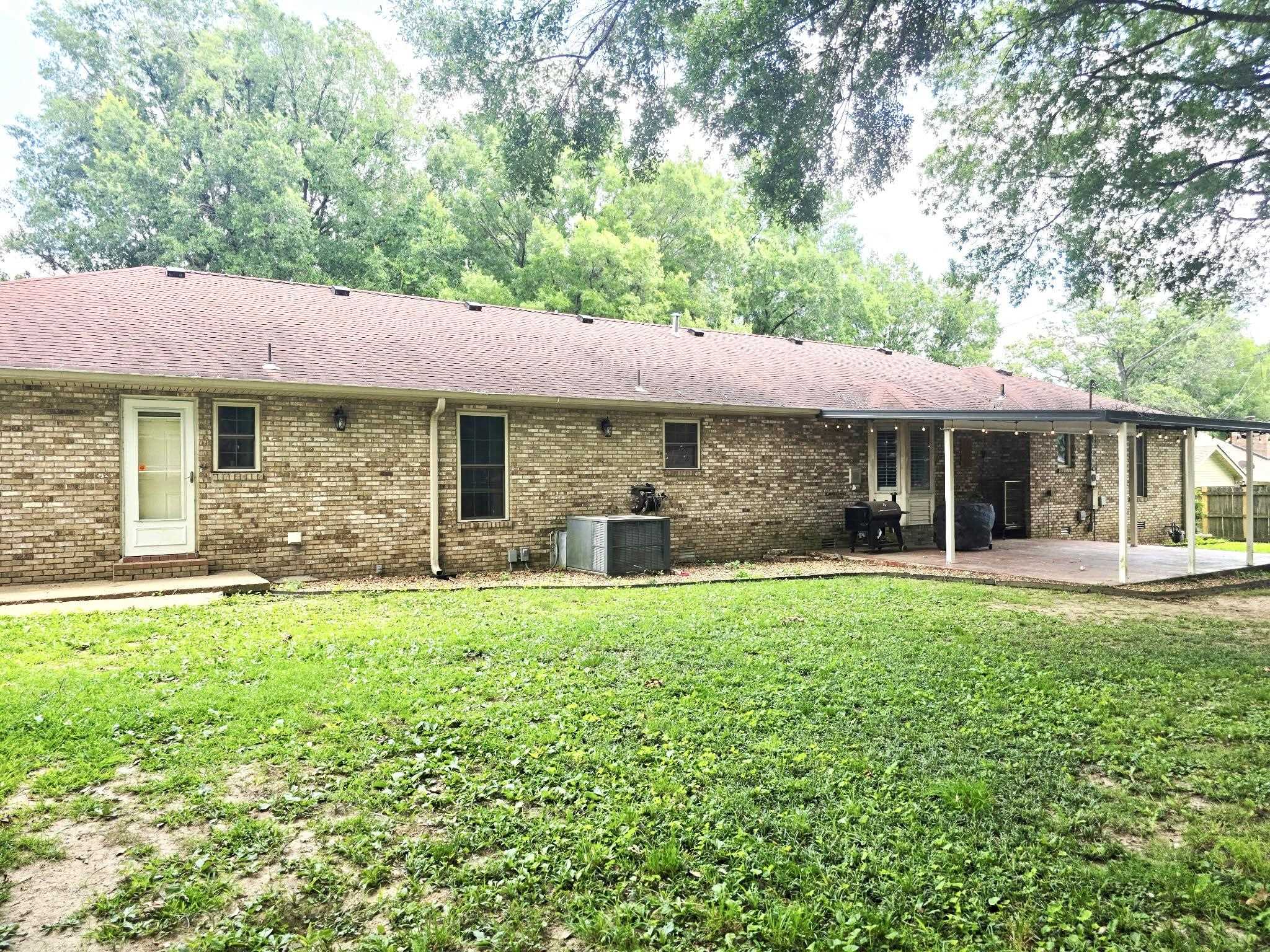 1603 Westlake Ave Property Photo 7