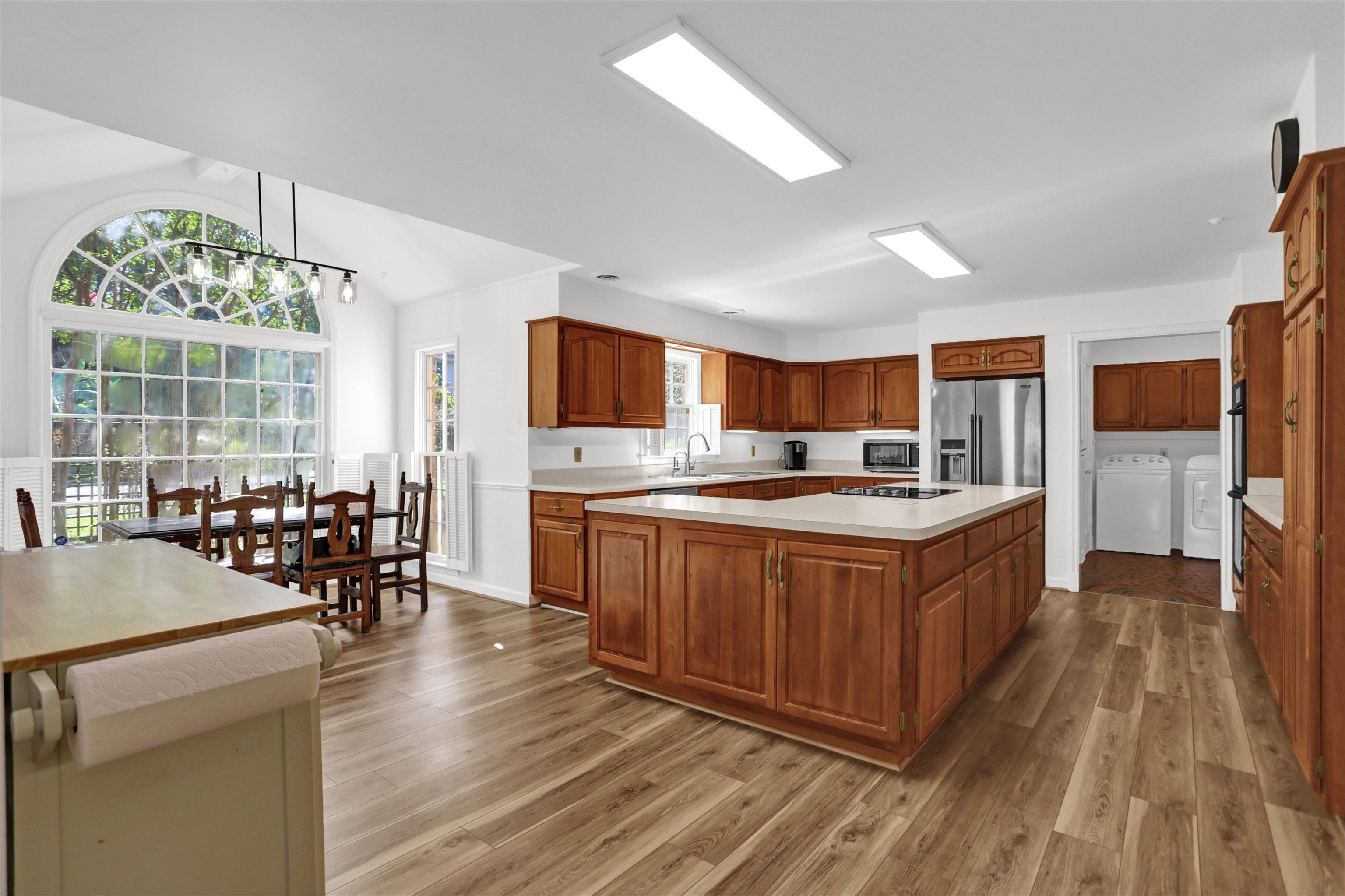 5721 Woodbriar Cv Property Photo 4