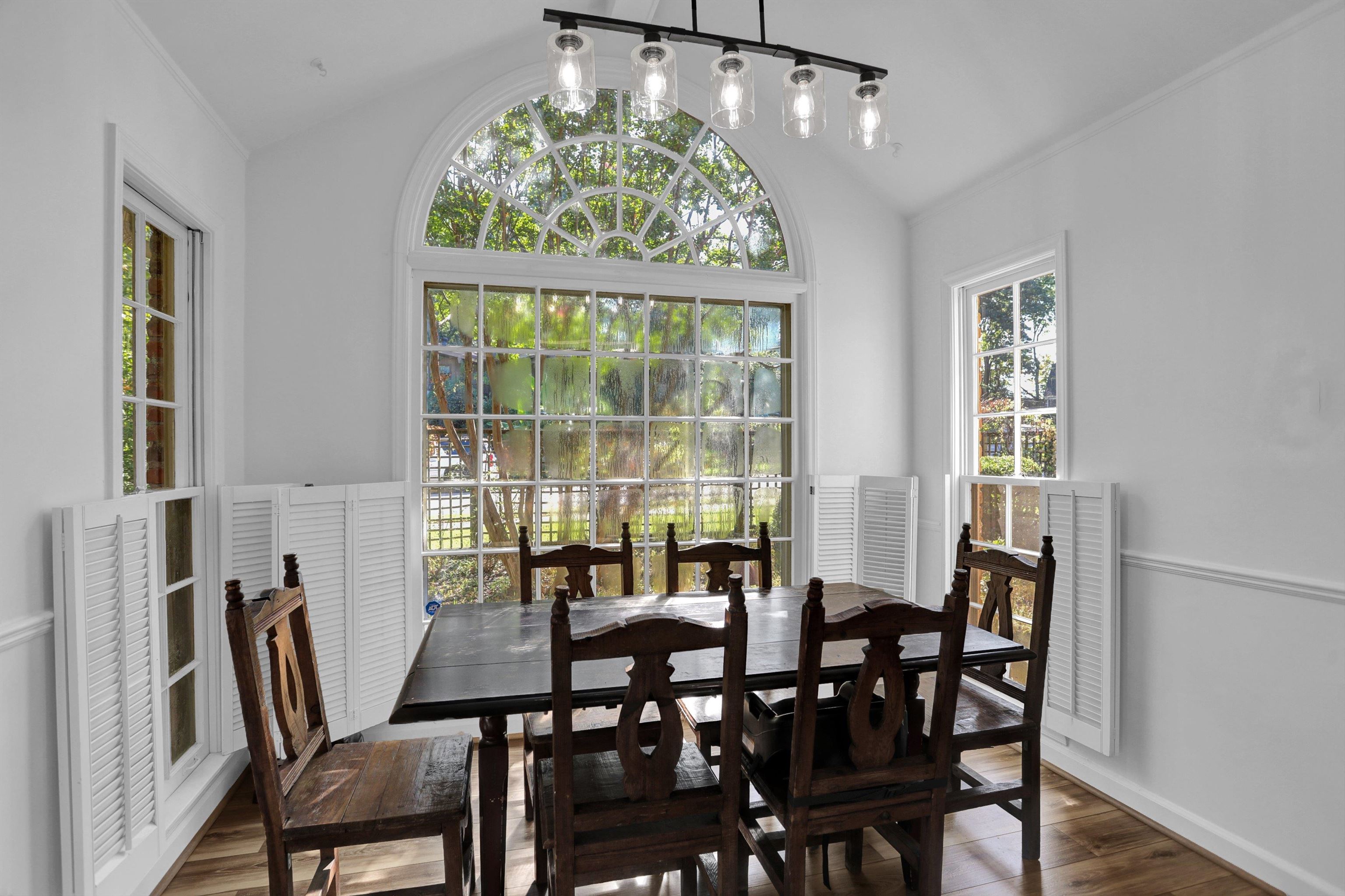 5721 Woodbriar Cv Property Photo 8