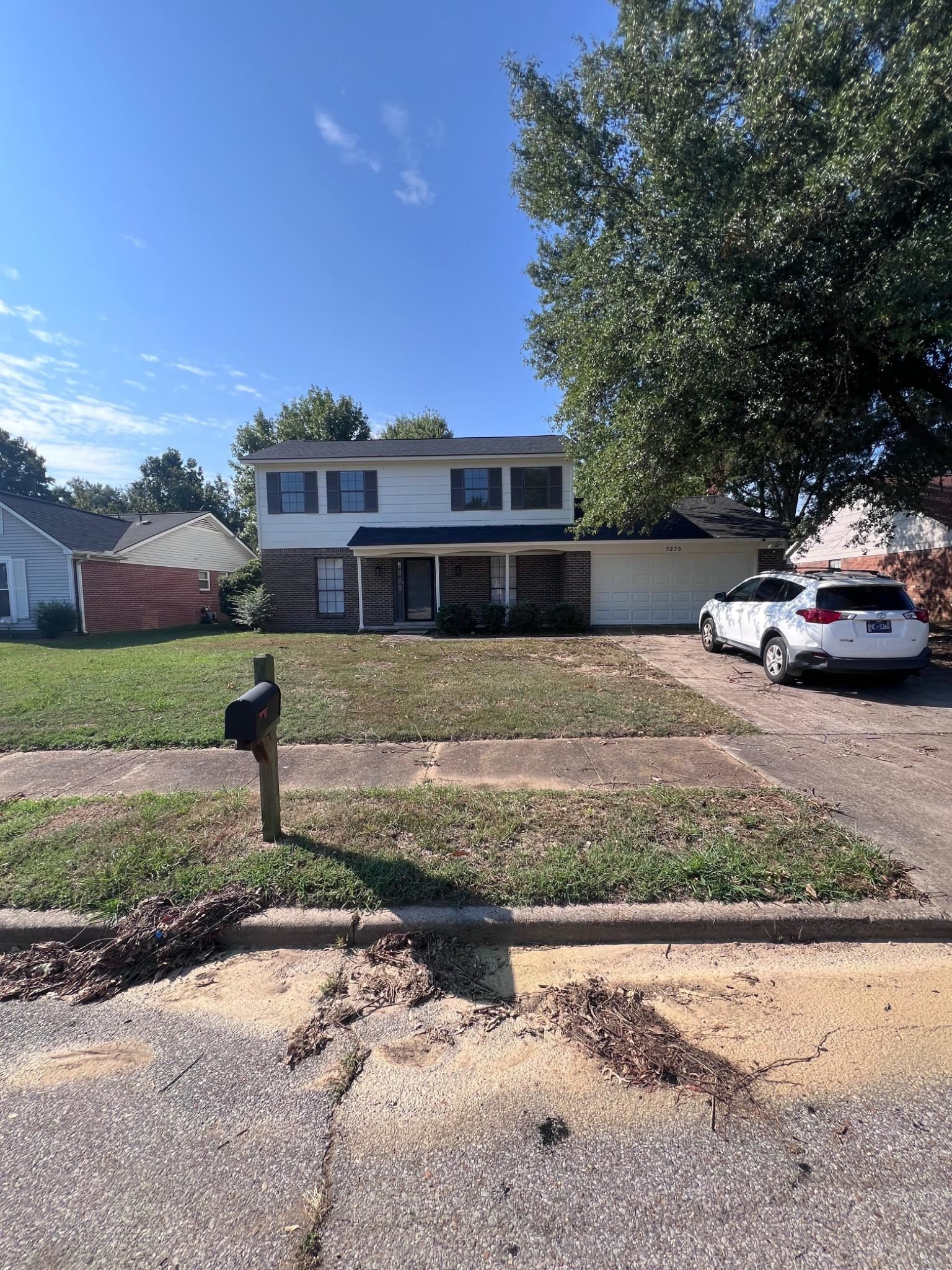 7275 HOLLORN LN Property Photo 1