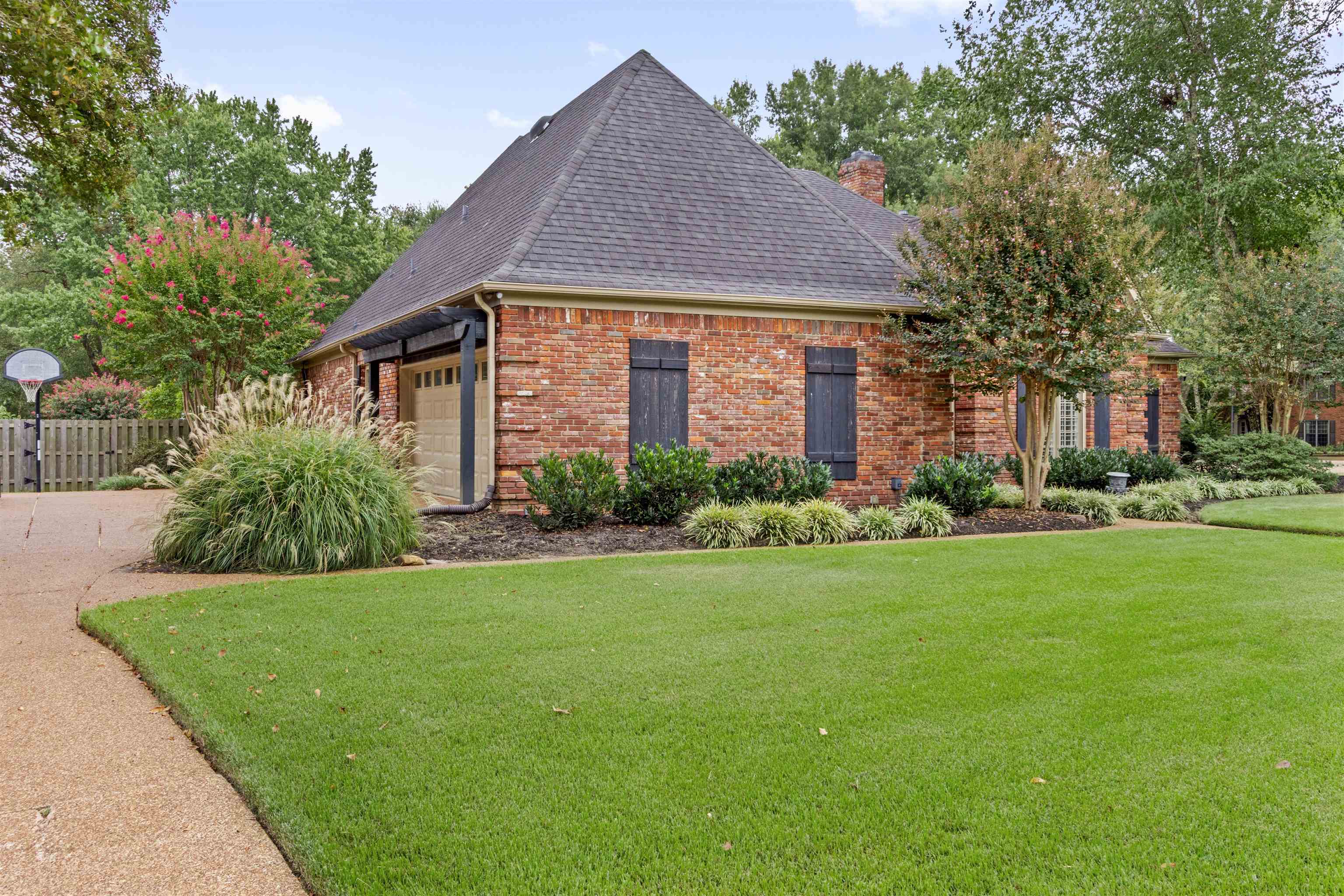 2667 Dibrell Trail Dr Property Photo 6