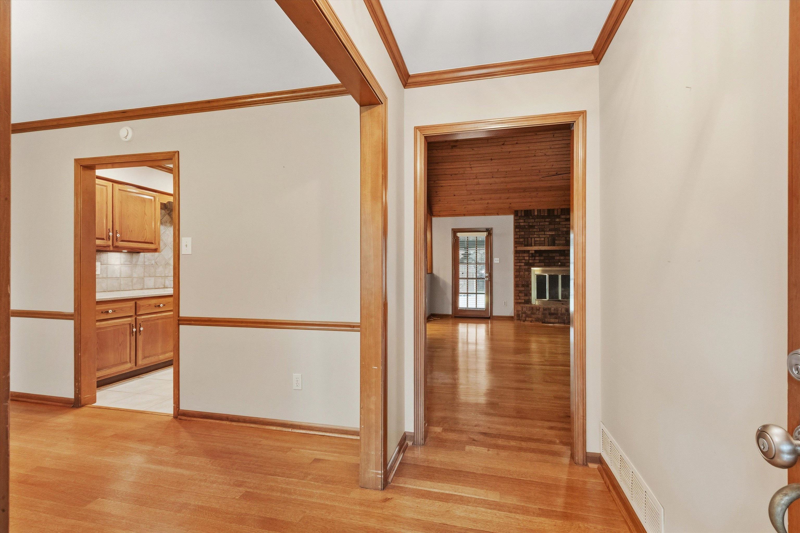 3961 Oak Rd Property Photo 4
