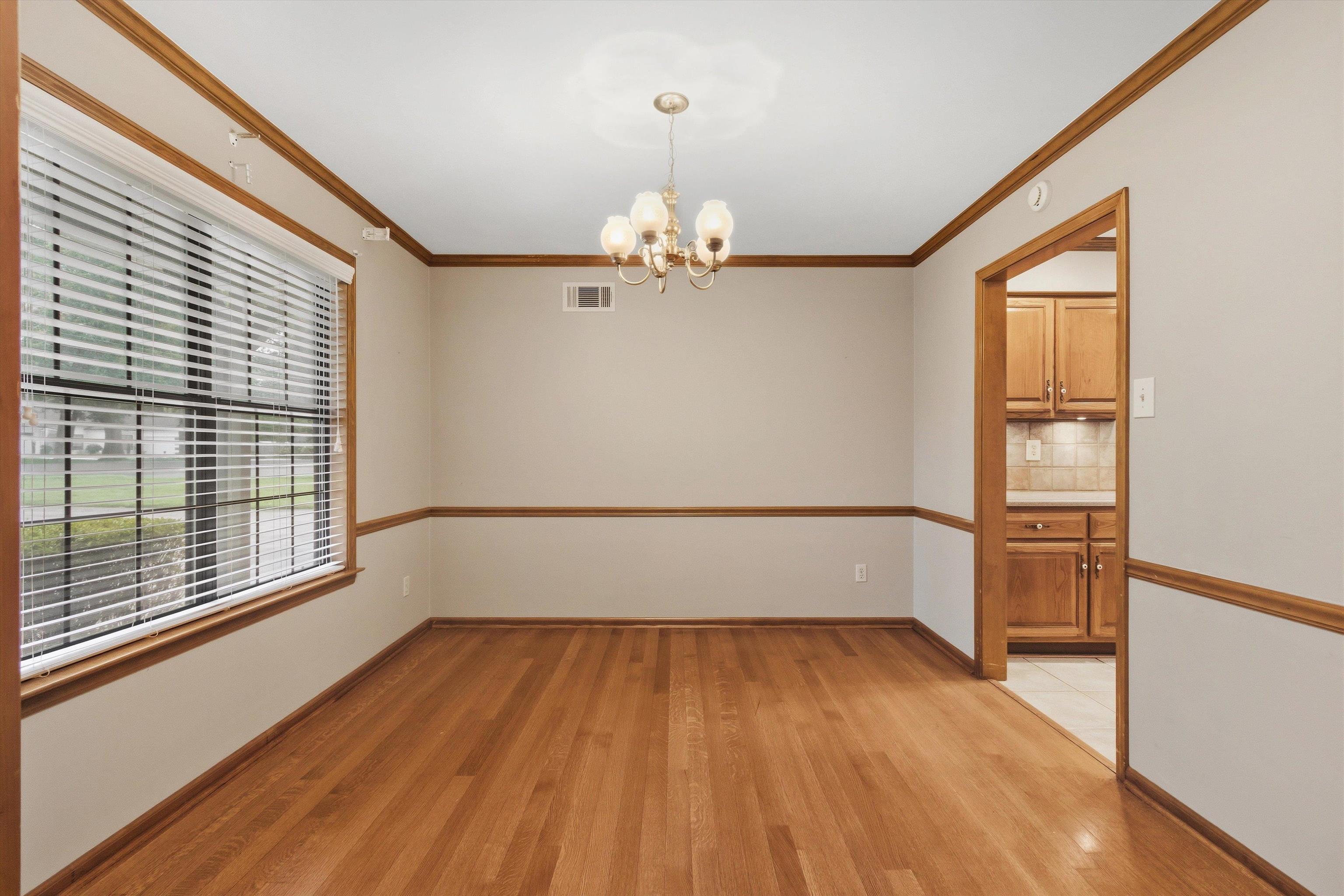 3961 Oak Rd Property Photo 6