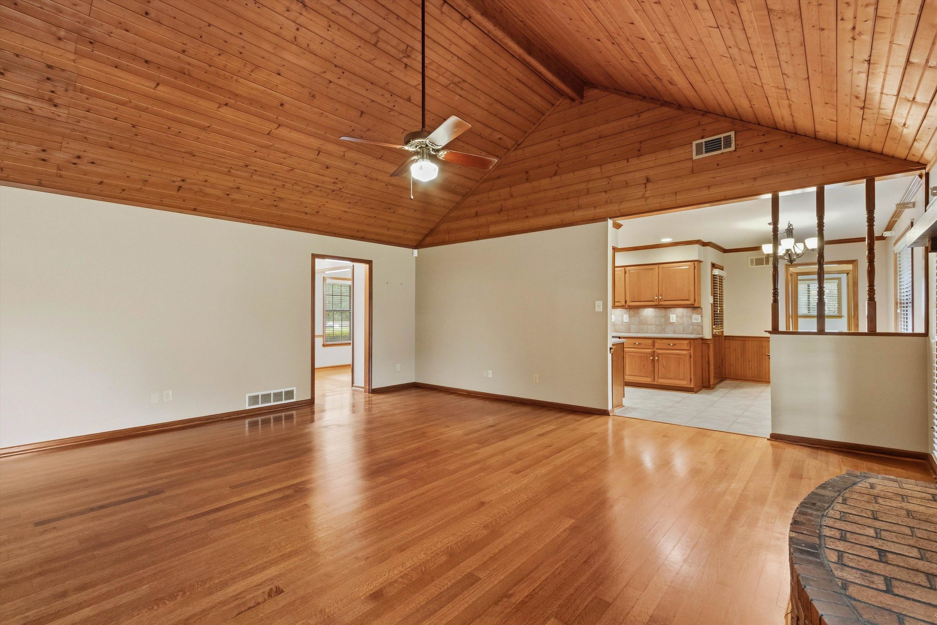 3961 Oak Rd Property Photo 9