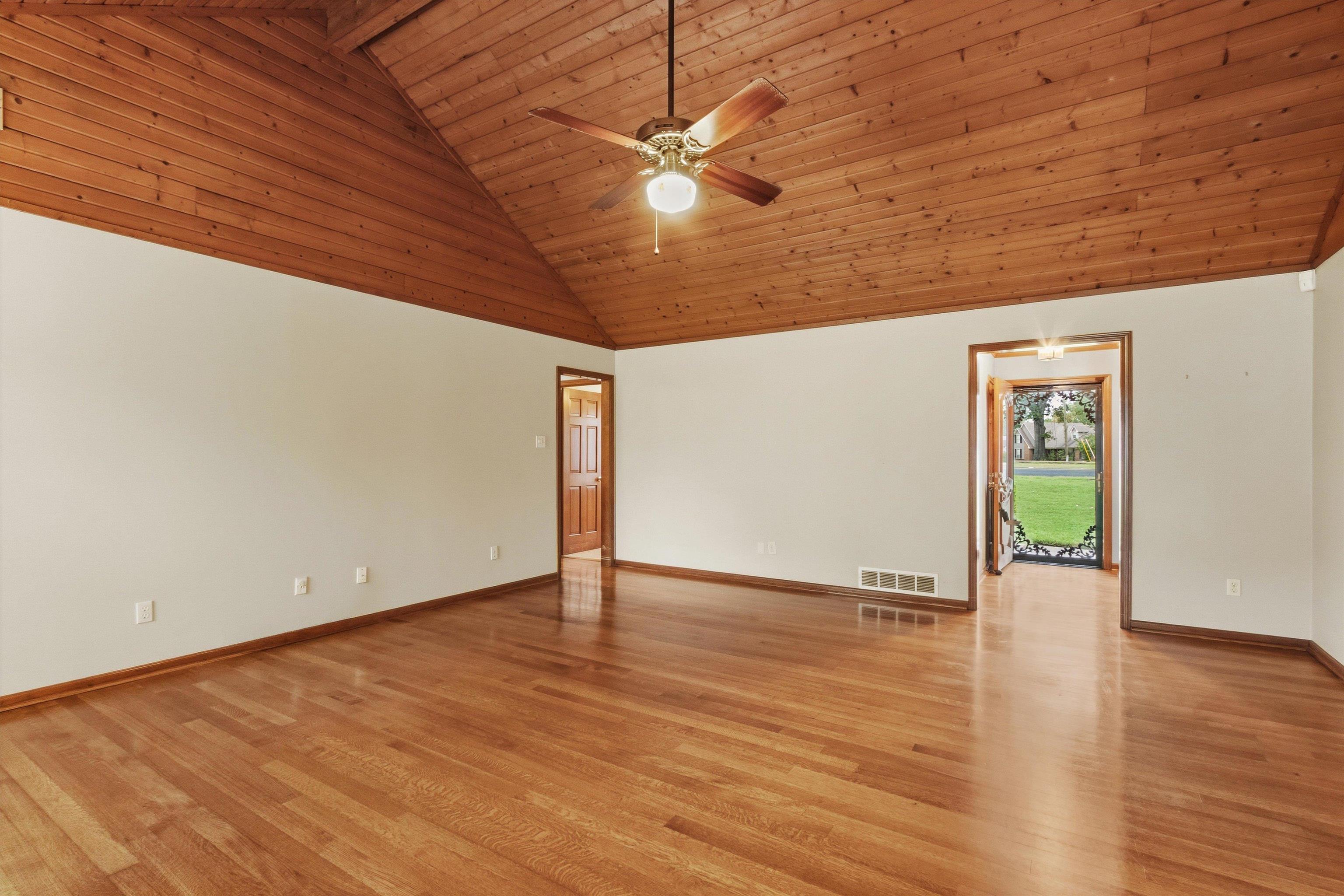 3961 Oak Rd Property Photo 10