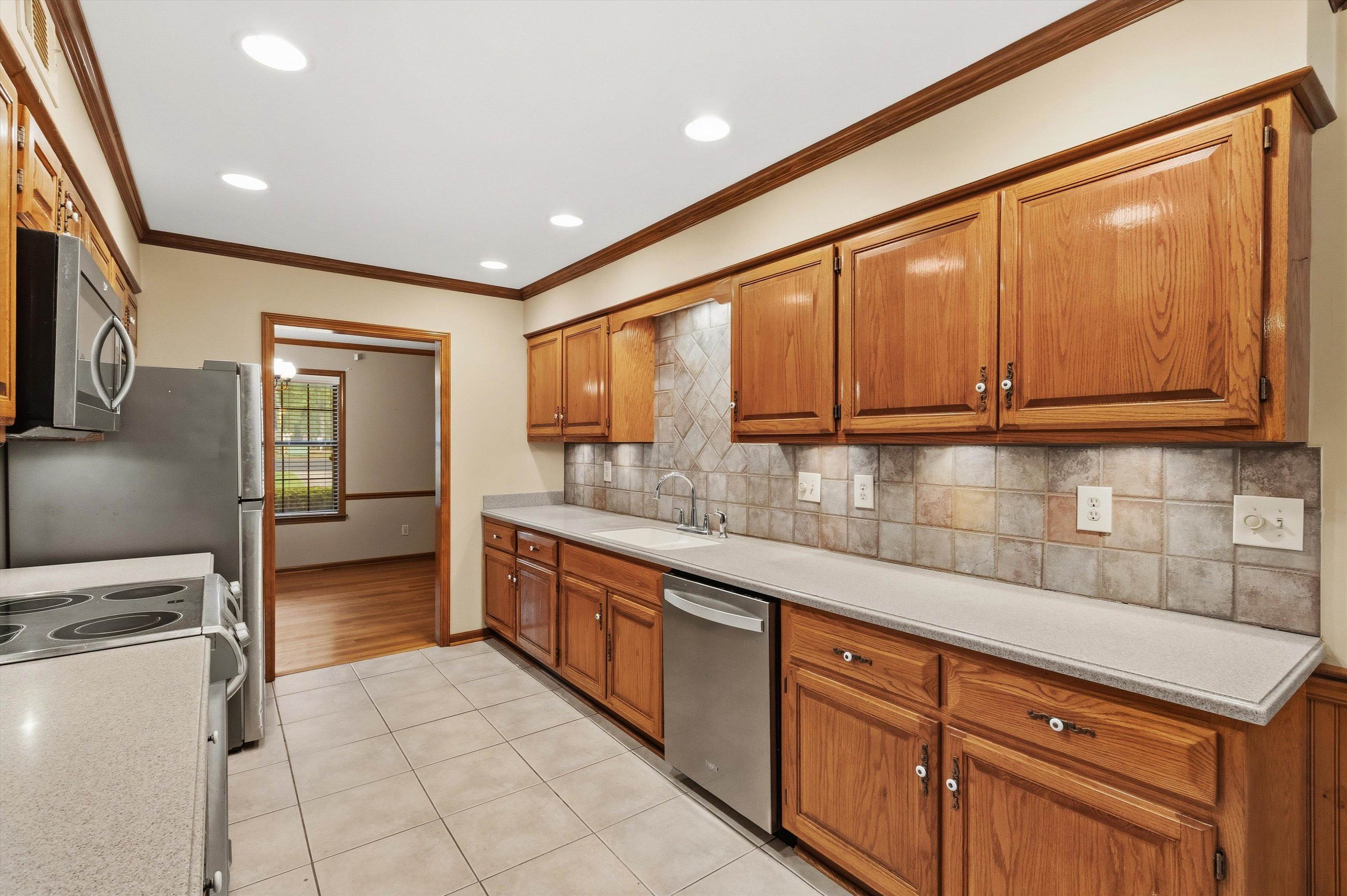 3961 Oak Rd Property Photo 11