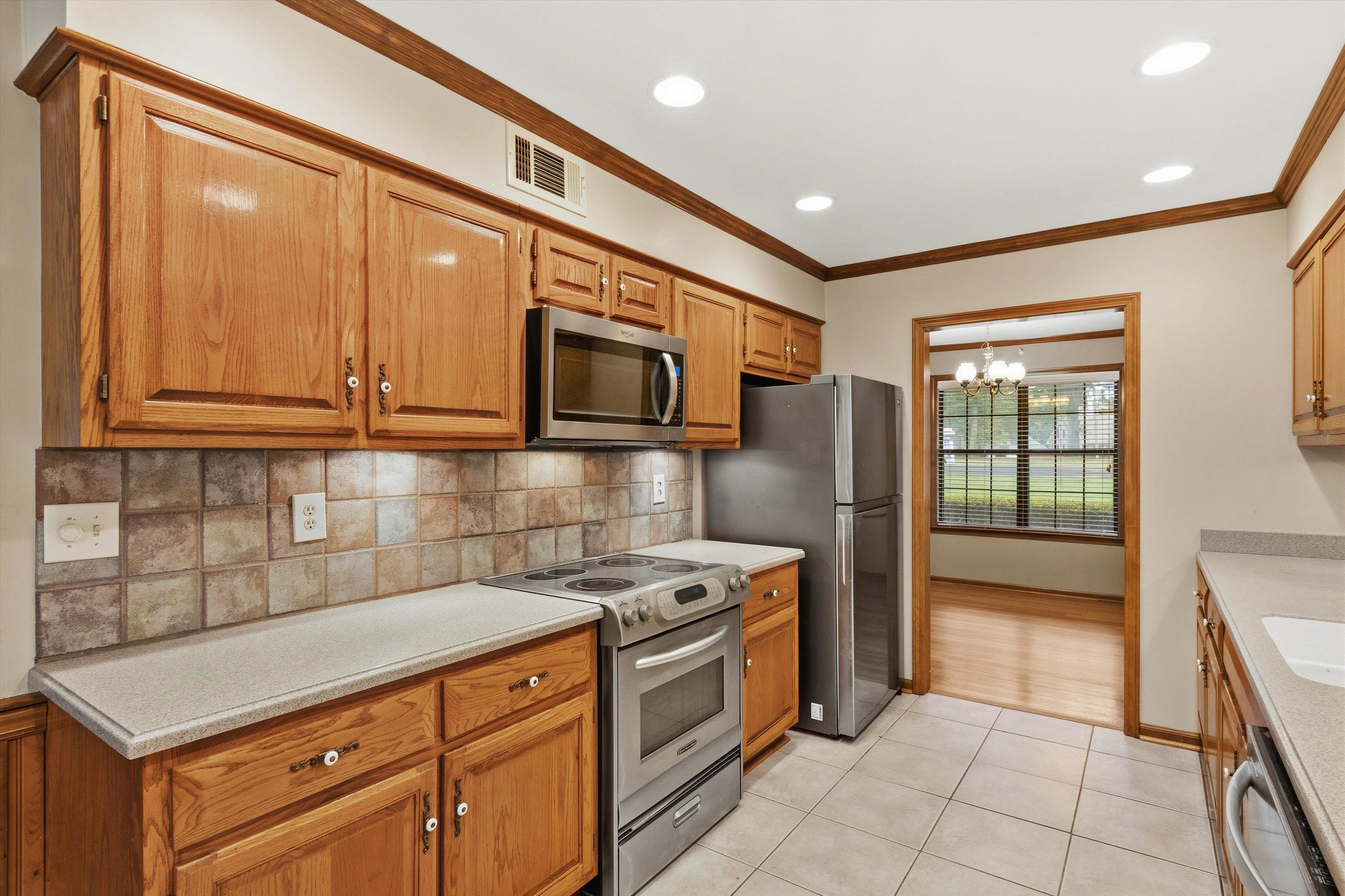 3961 Oak Rd Property Photo 12