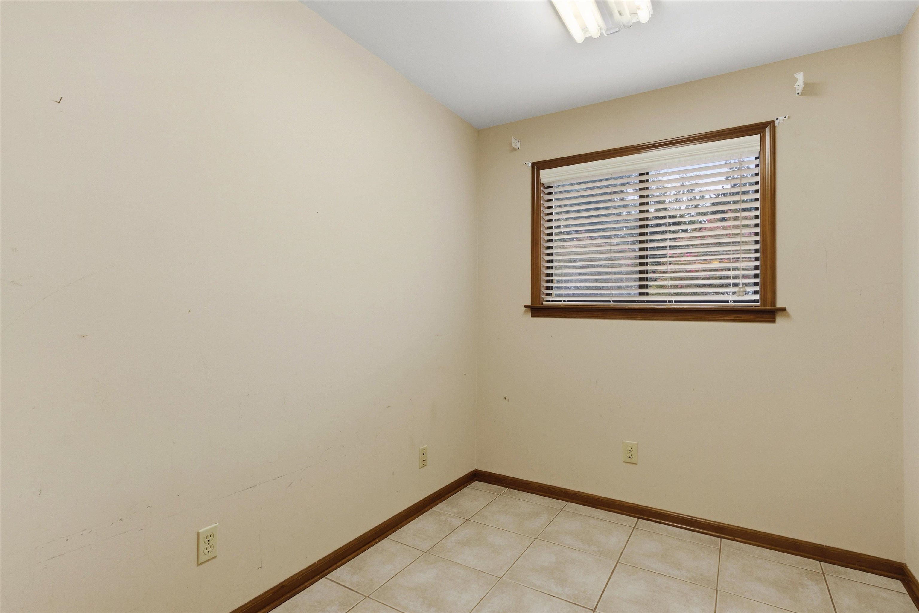 3961 Oak Rd Property Photo 15