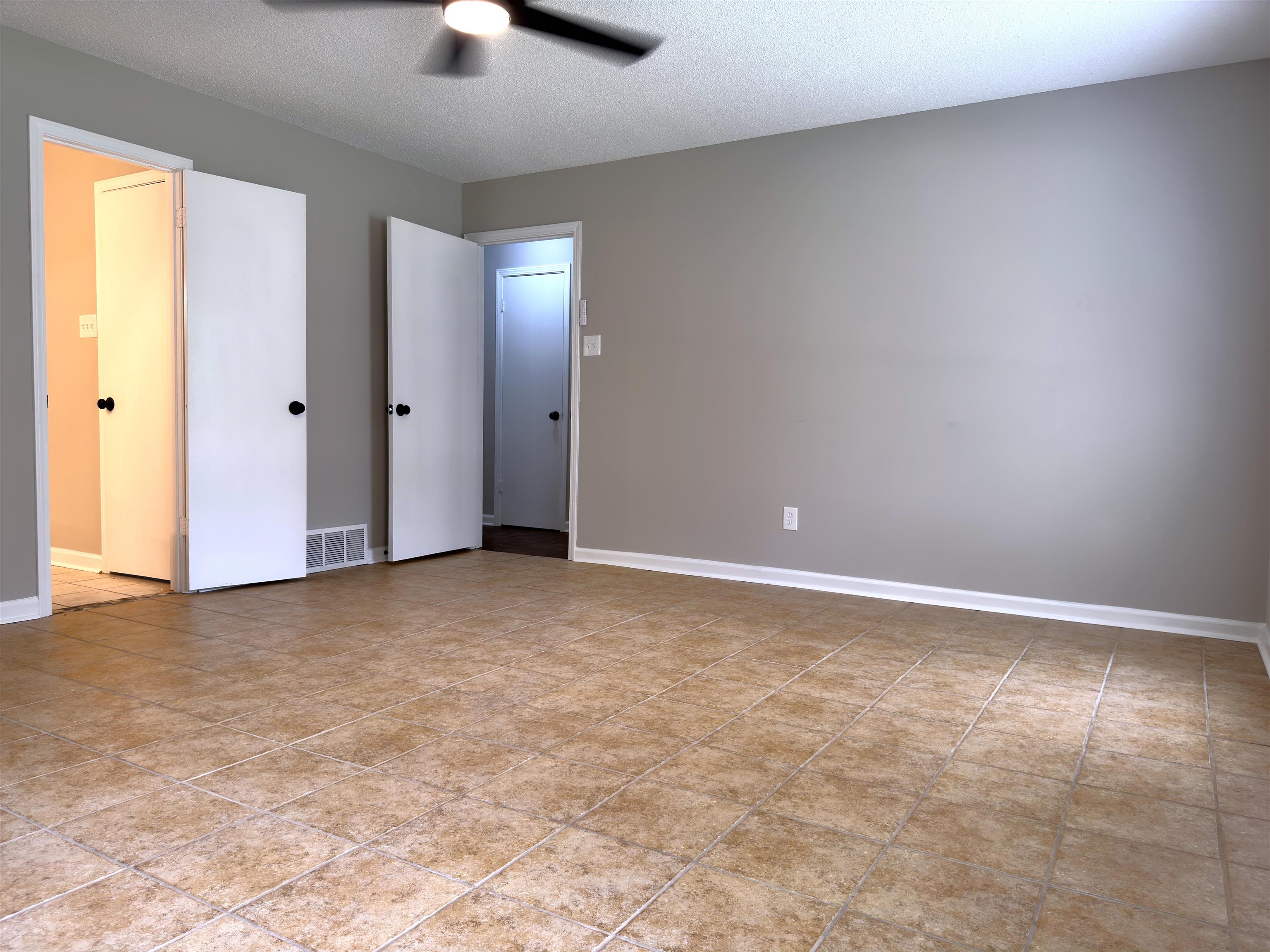 8163 Walnut Creek Rd Property Photo 14