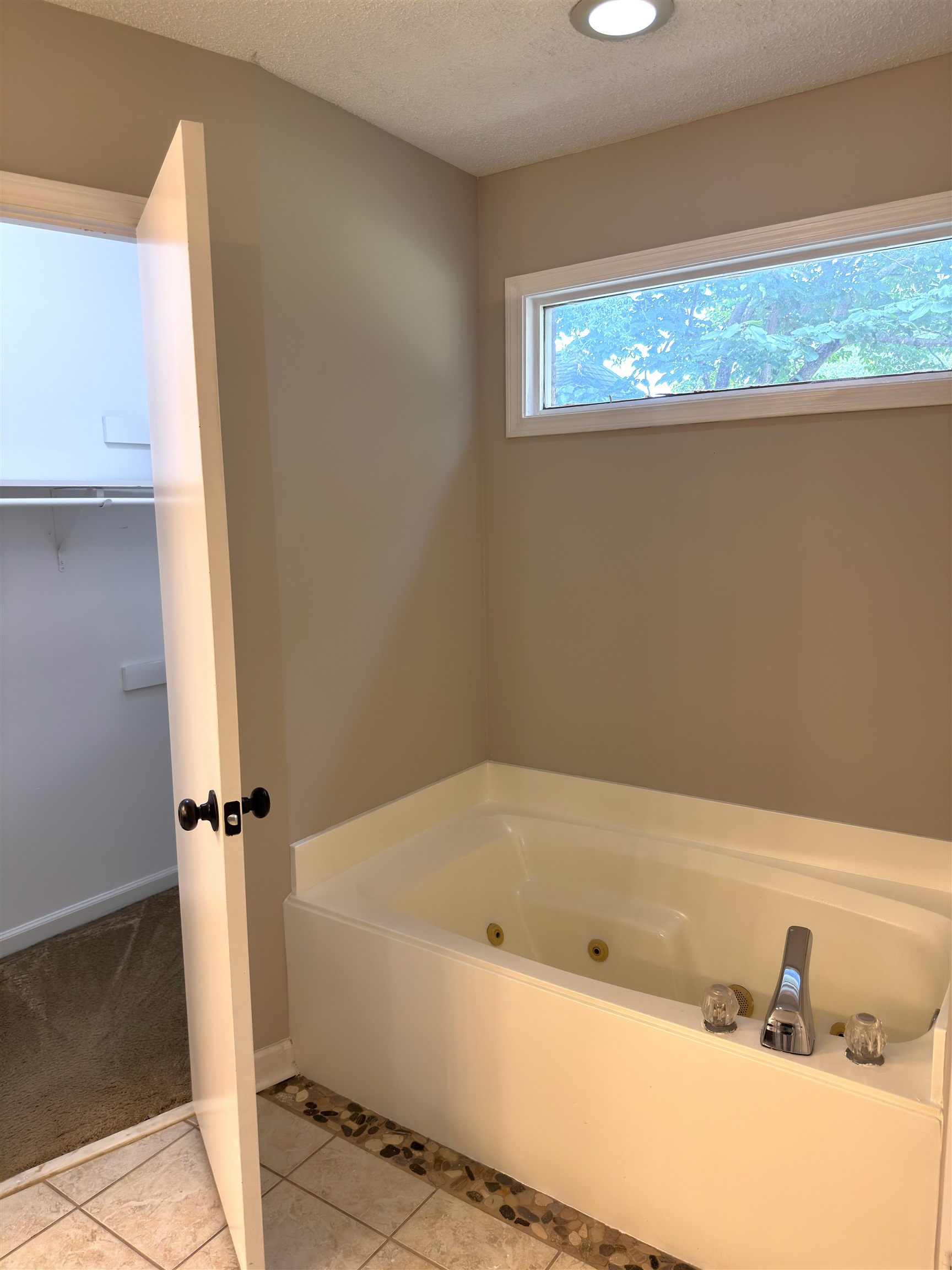 8163 Walnut Creek Rd Property Photo 18