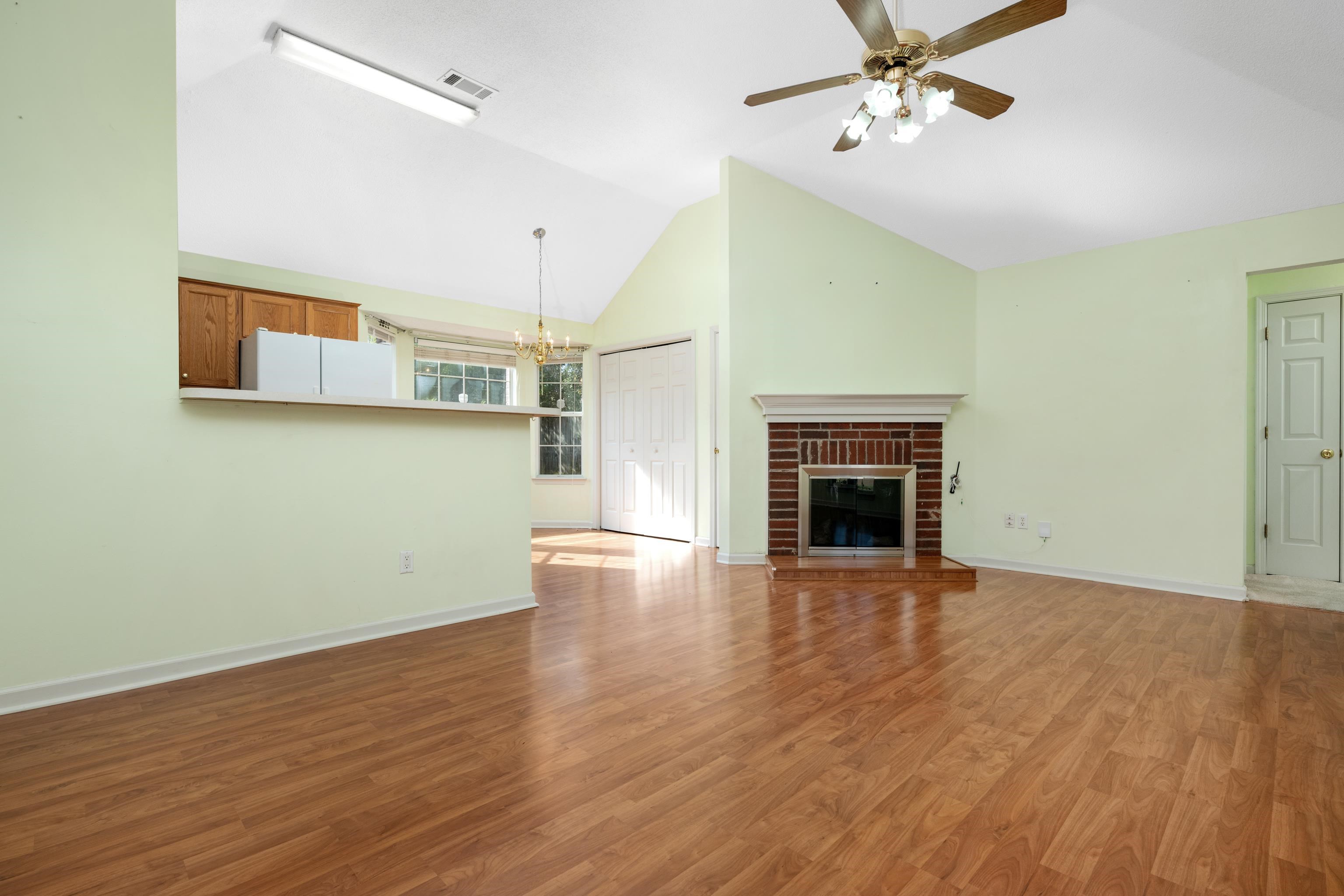 3833 Walden Meadow Dr Property Photo 4