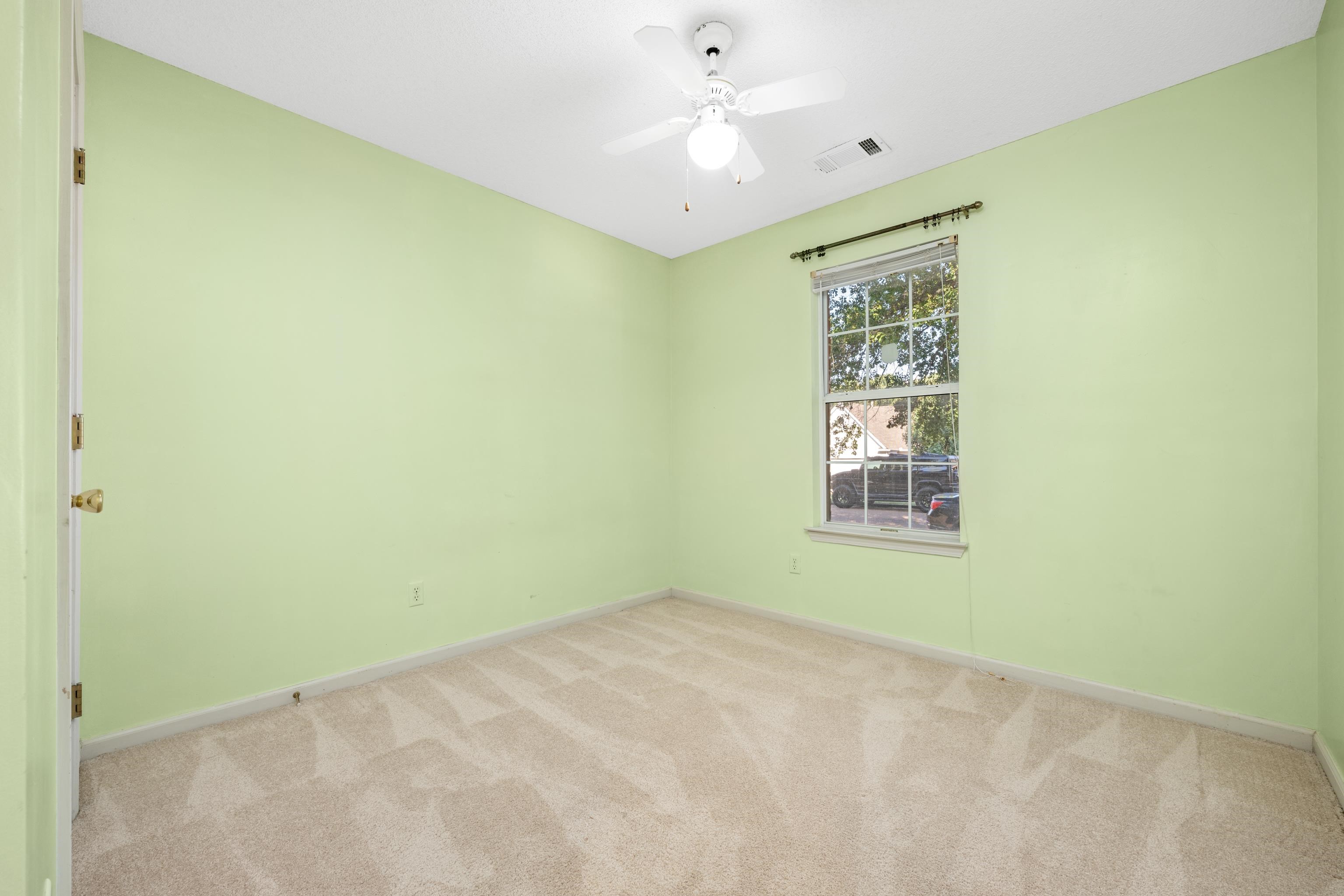 3833 Walden Meadow Dr Property Photo 18