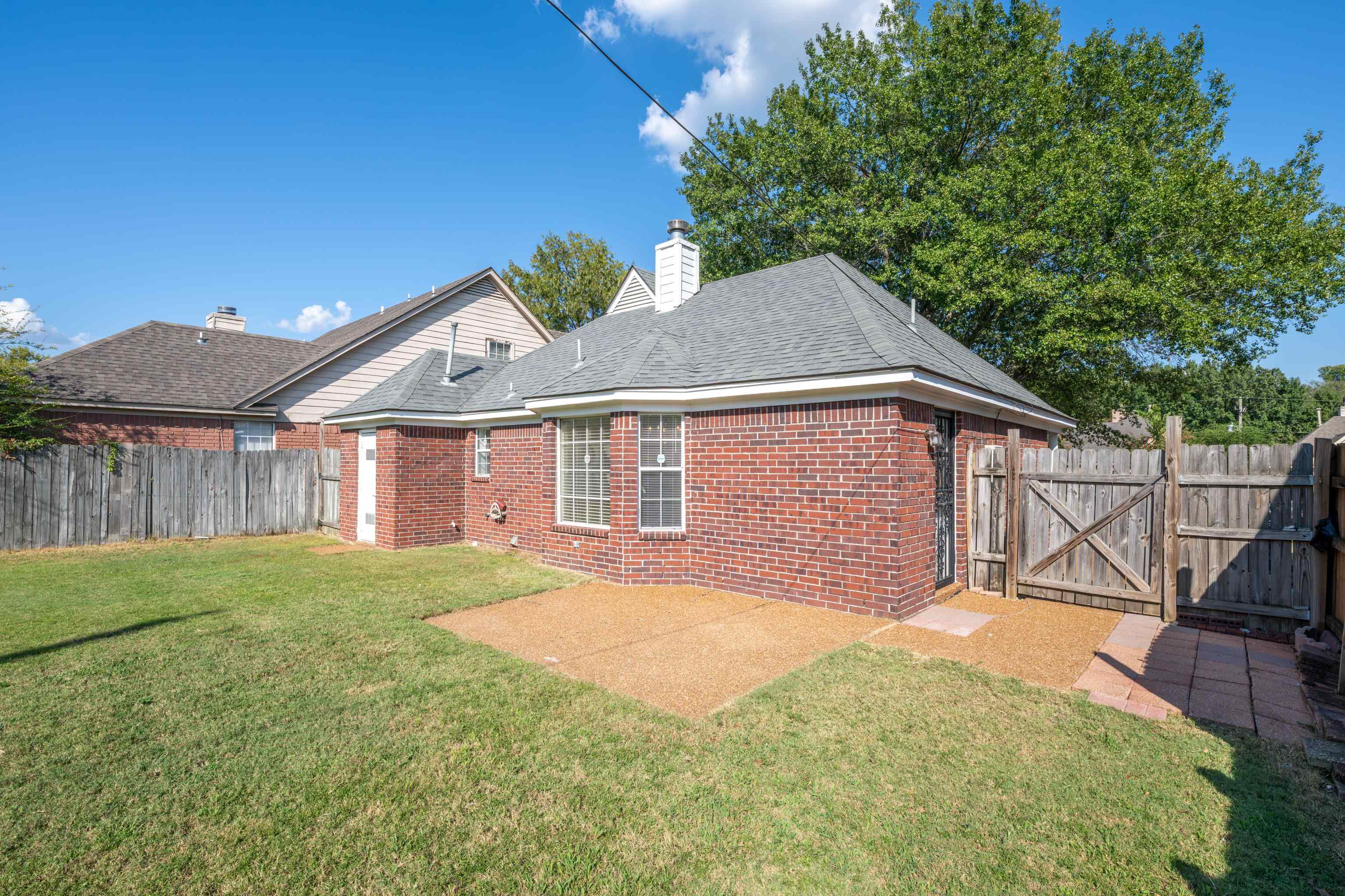 3833 Walden Meadow Dr Property Photo 23