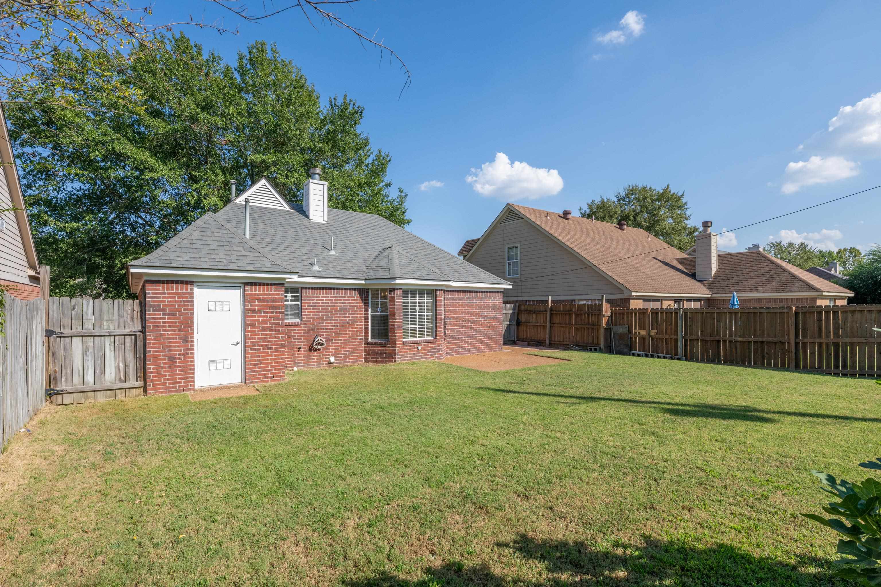 3833 Walden Meadow Dr Property Photo 25