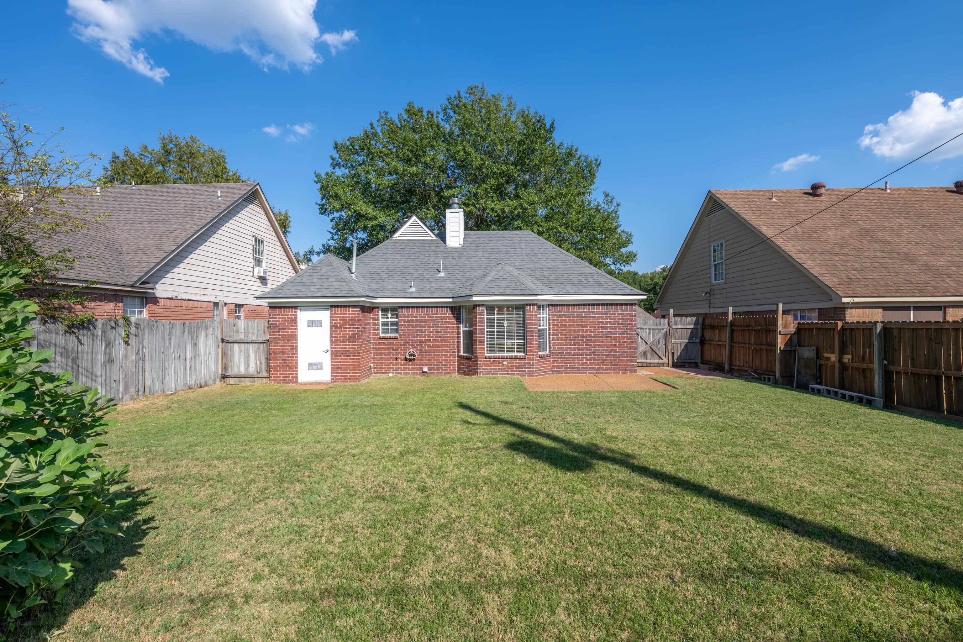 3833 Walden Meadow Dr Property Photo 27