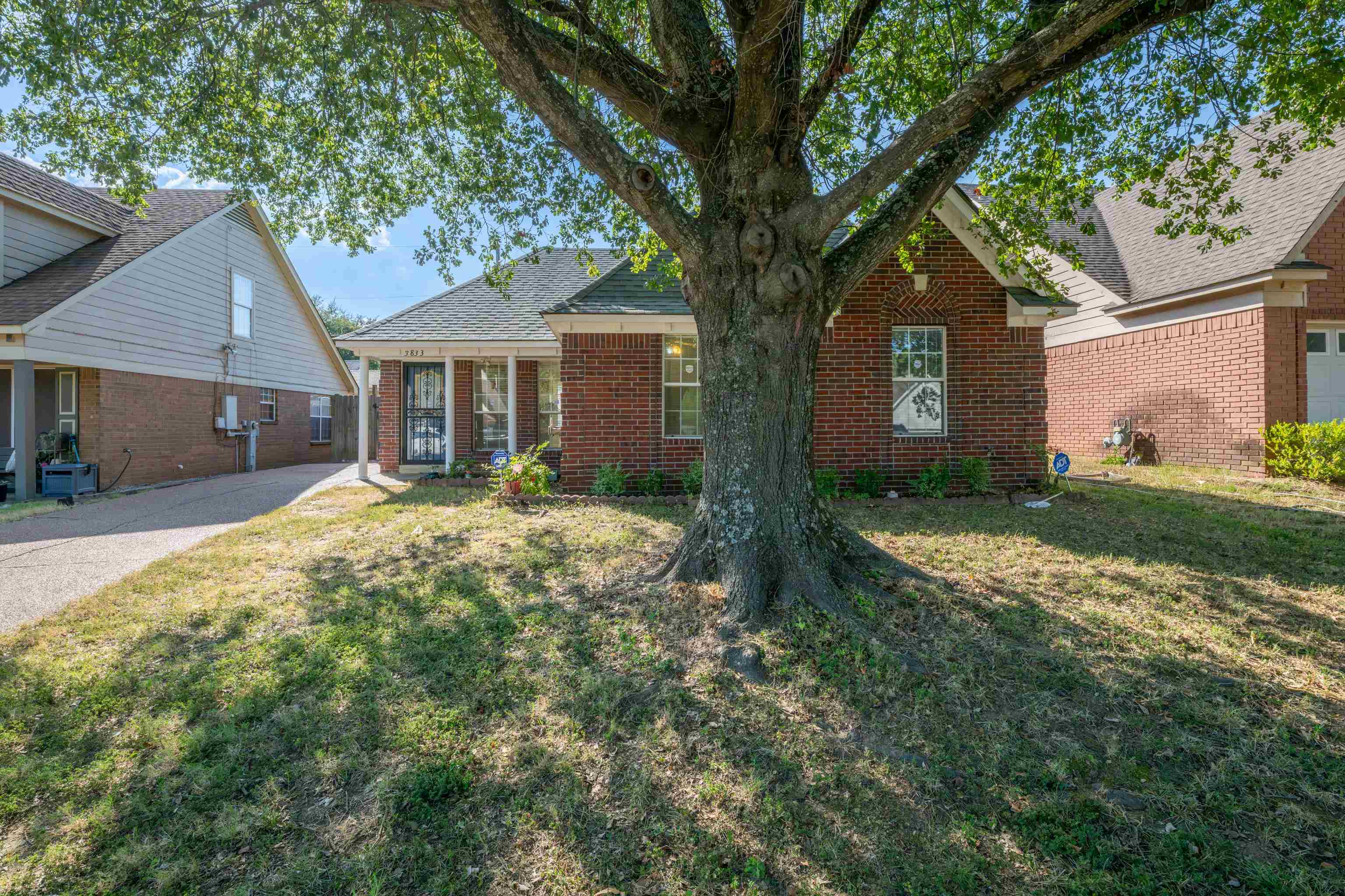3833 Walden Meadow Dr Property Photo 28