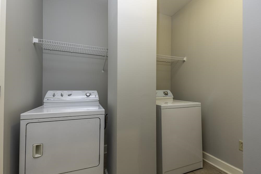 648 Riverside Dr 316 Property Photo 13