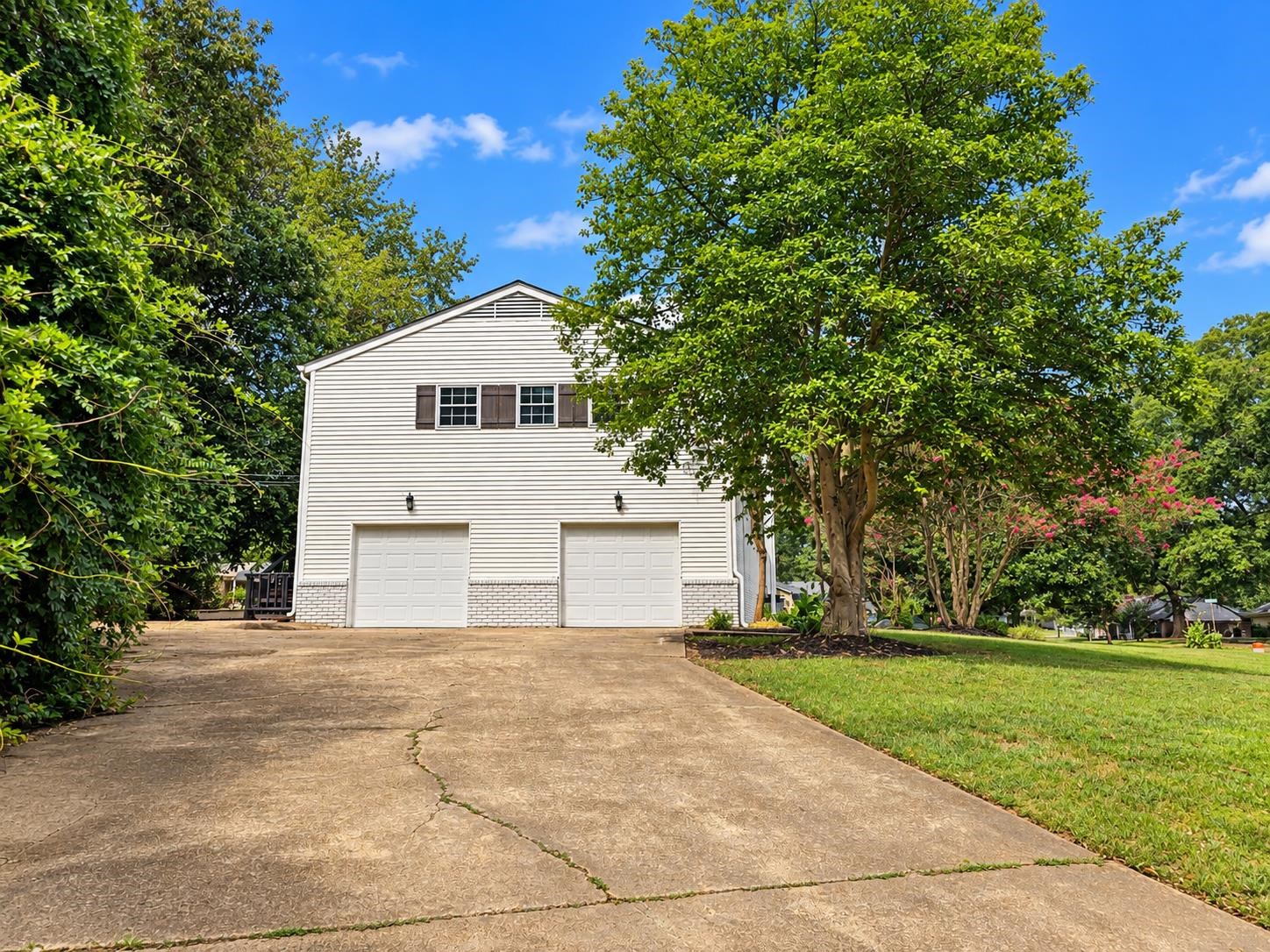 249 Ailene Dr Property Photo 2