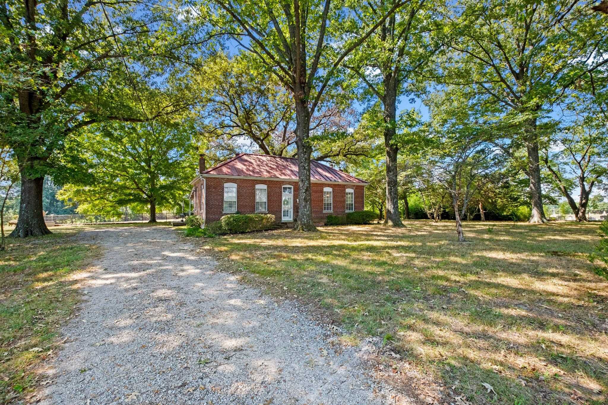 3141 W Union Rd Property Photo 2