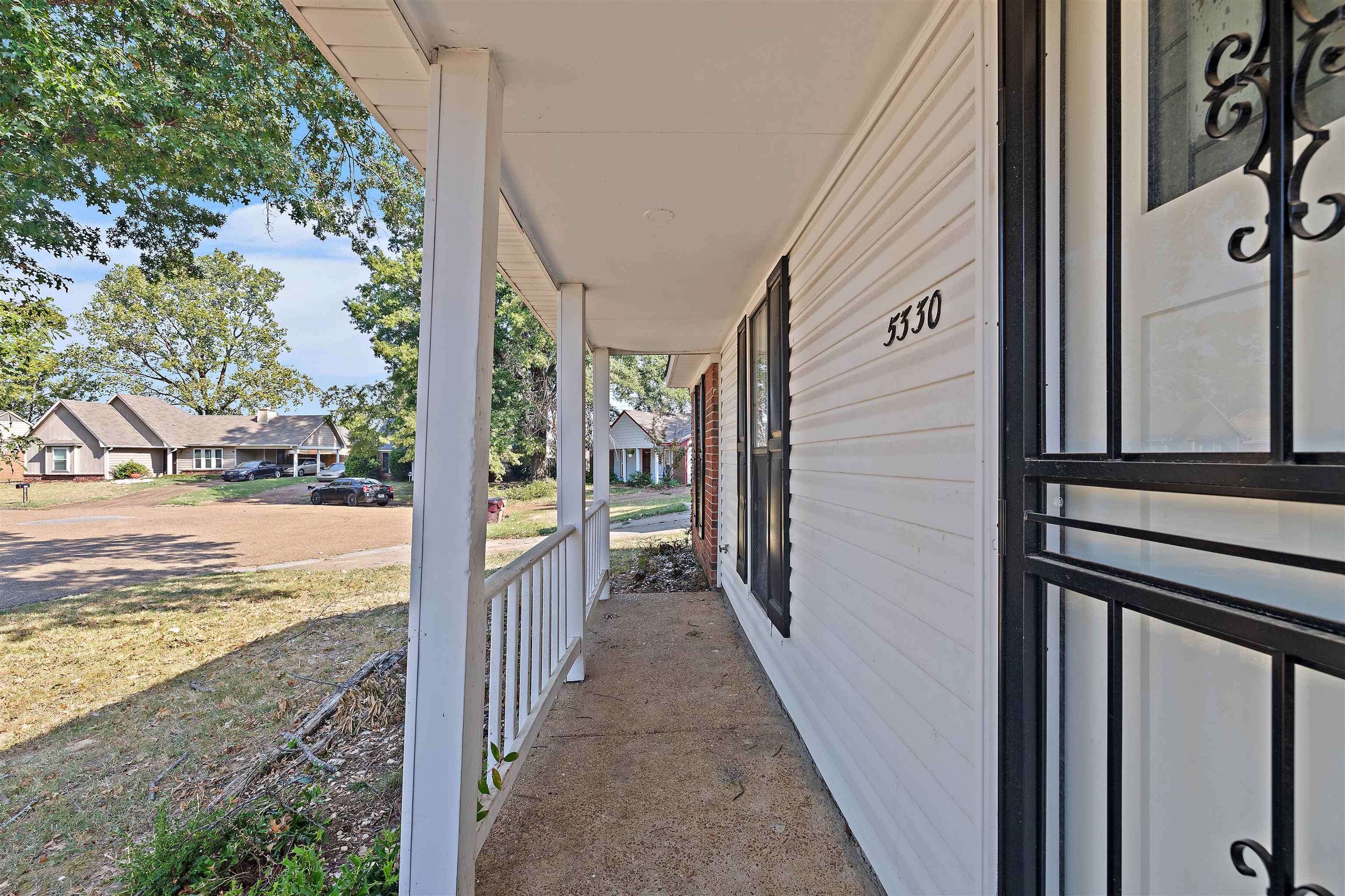 5330 Sleepy Oak Cv Property Photo 4