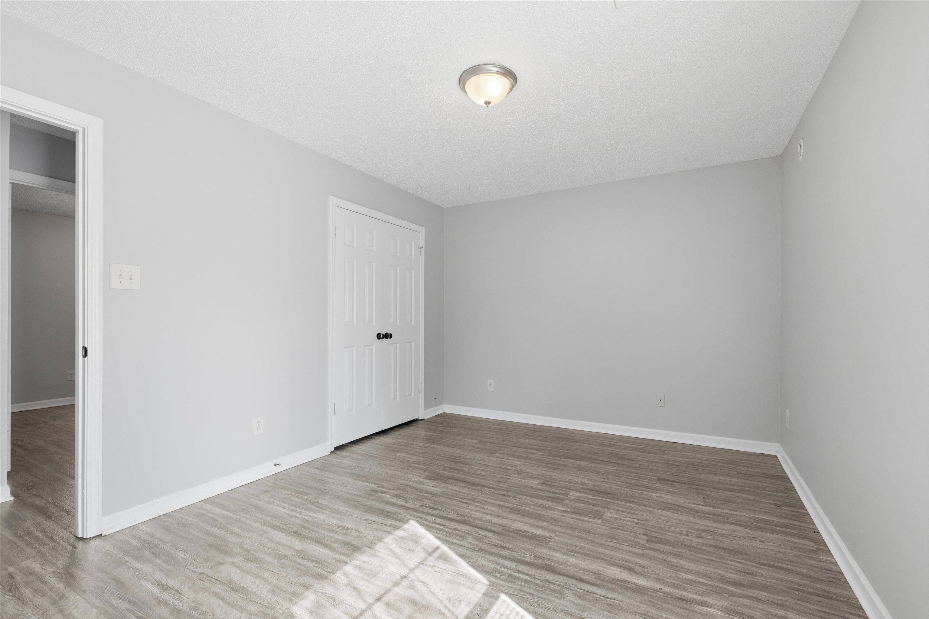 5330 Sleepy Oak Cv Property Photo 5