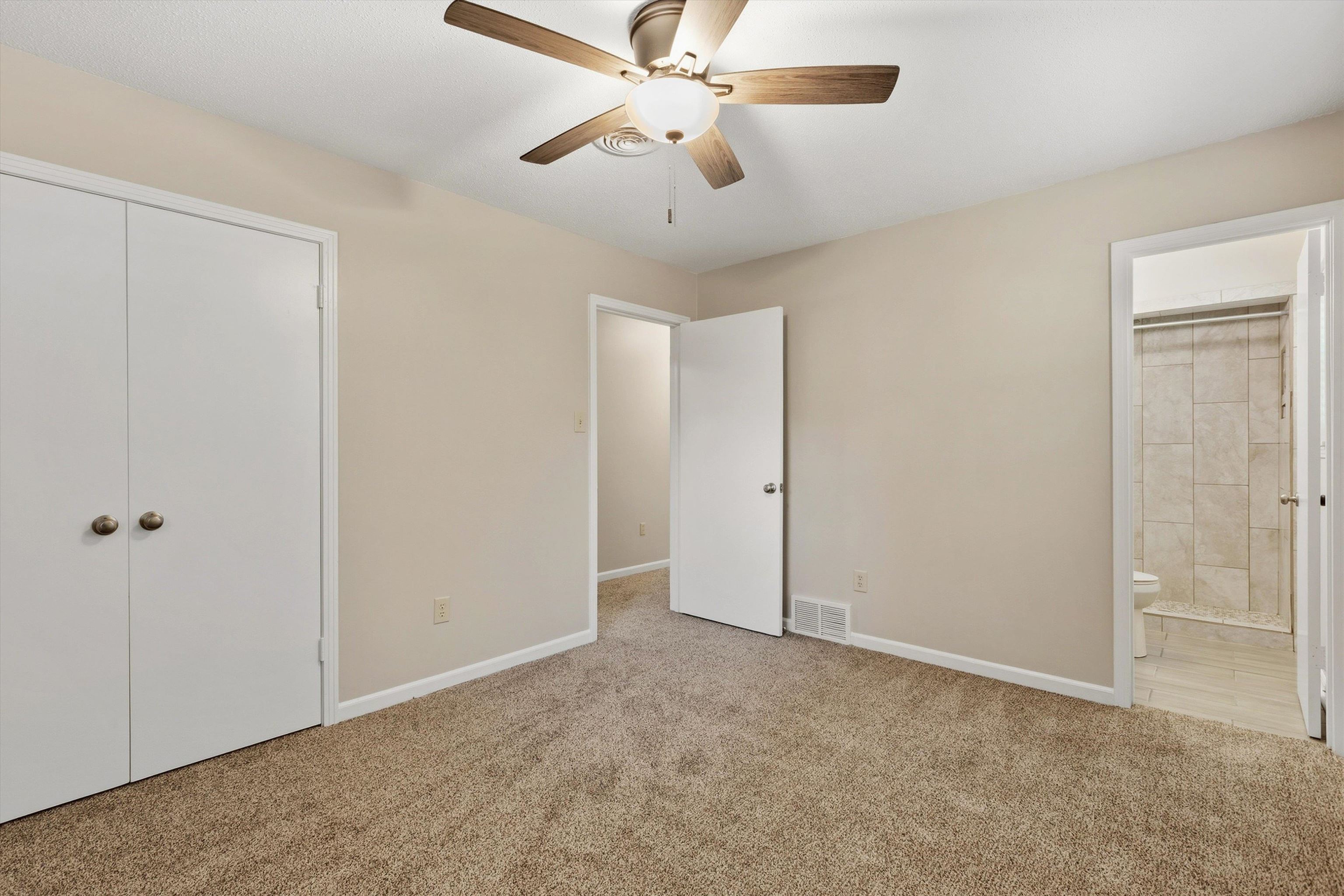 165 East Dr Property Photo 18