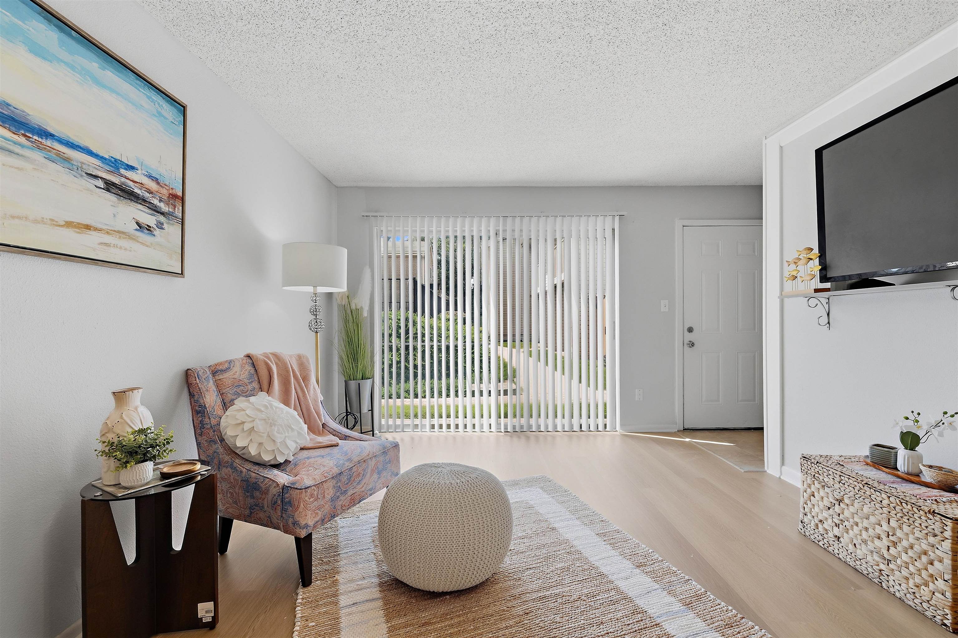 6768 QUAIL HOLLOW CT 6768 Property Photo 1