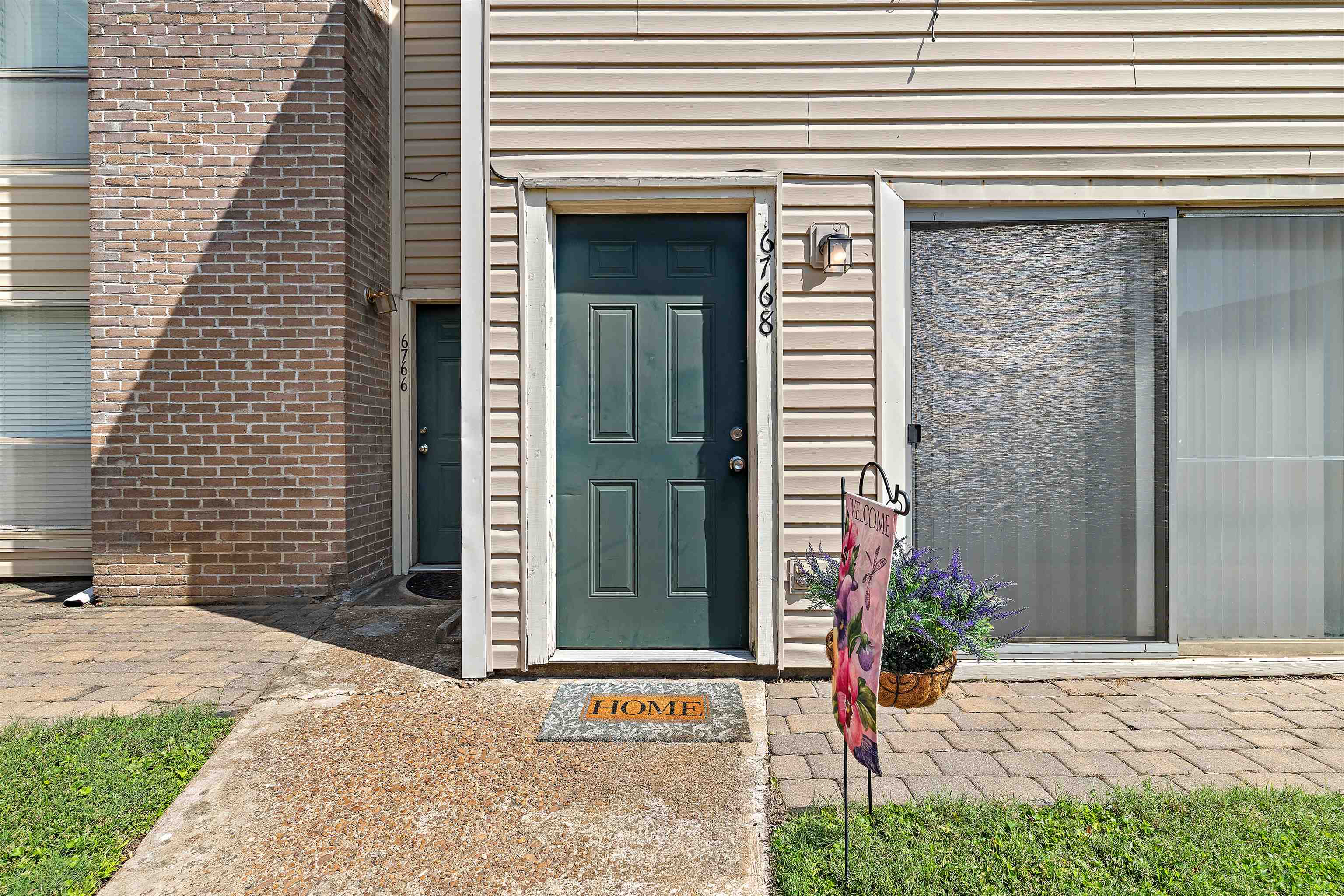 6768 Quail Hollow Ct 6768 Property Photo 4