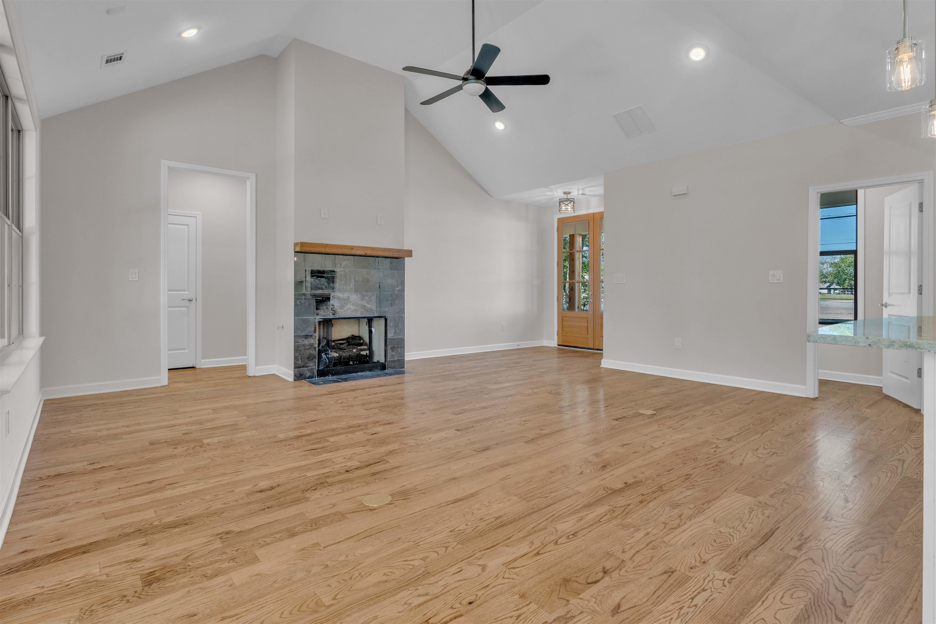 70 West St Property Photo 4