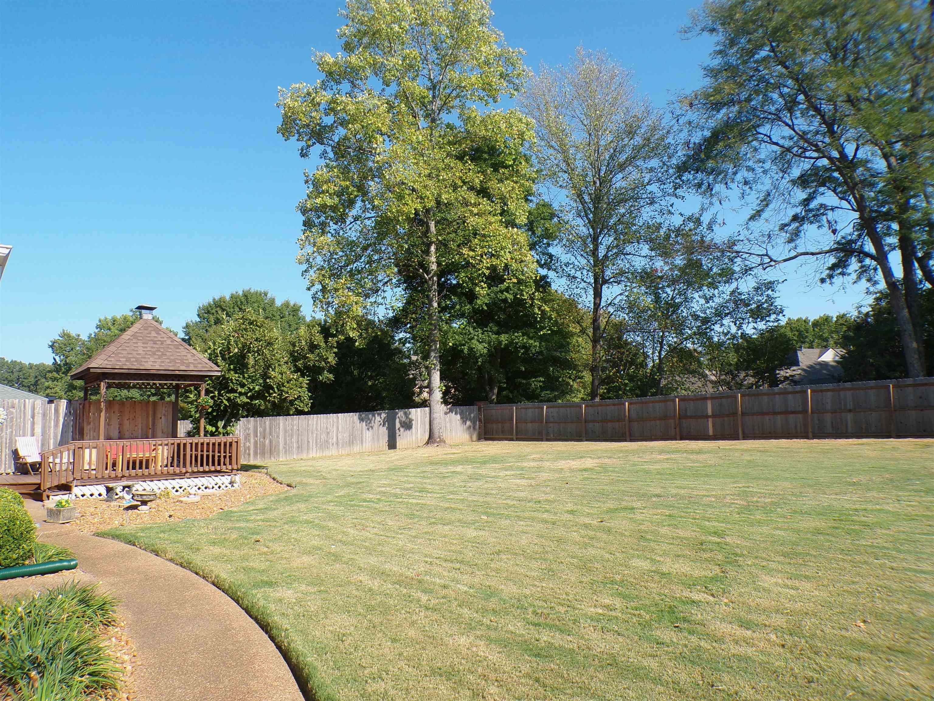 8746 Poplar Pike Dr Property Photo 6