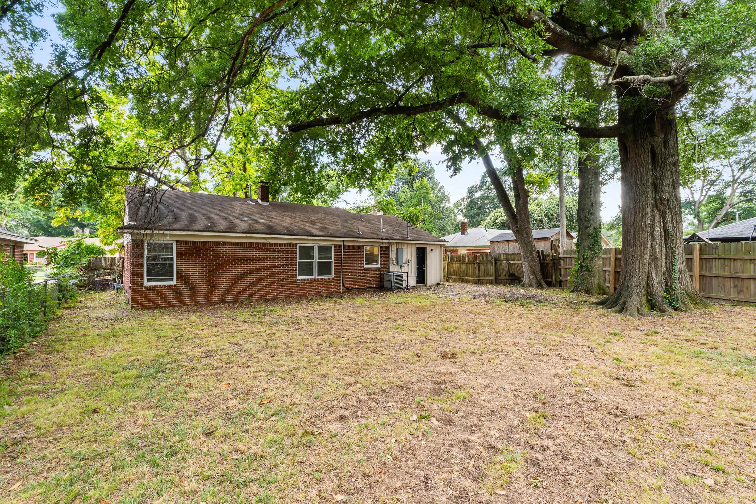 4084 Wildwood Dr Property Photo 2