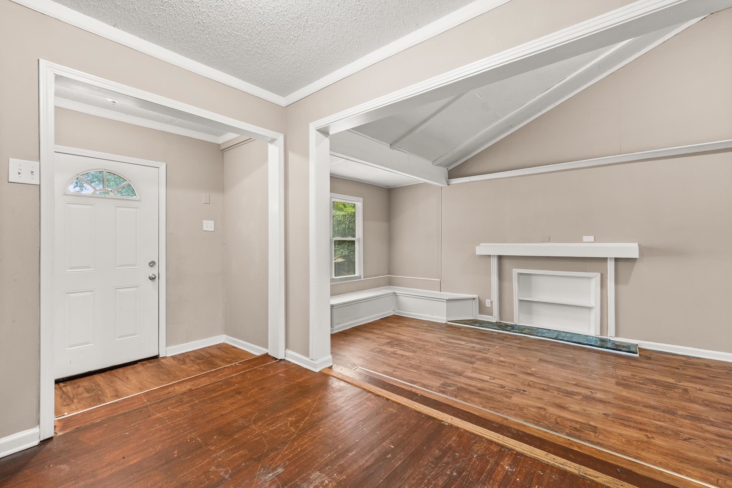 4084 Wildwood Dr Property Photo 4