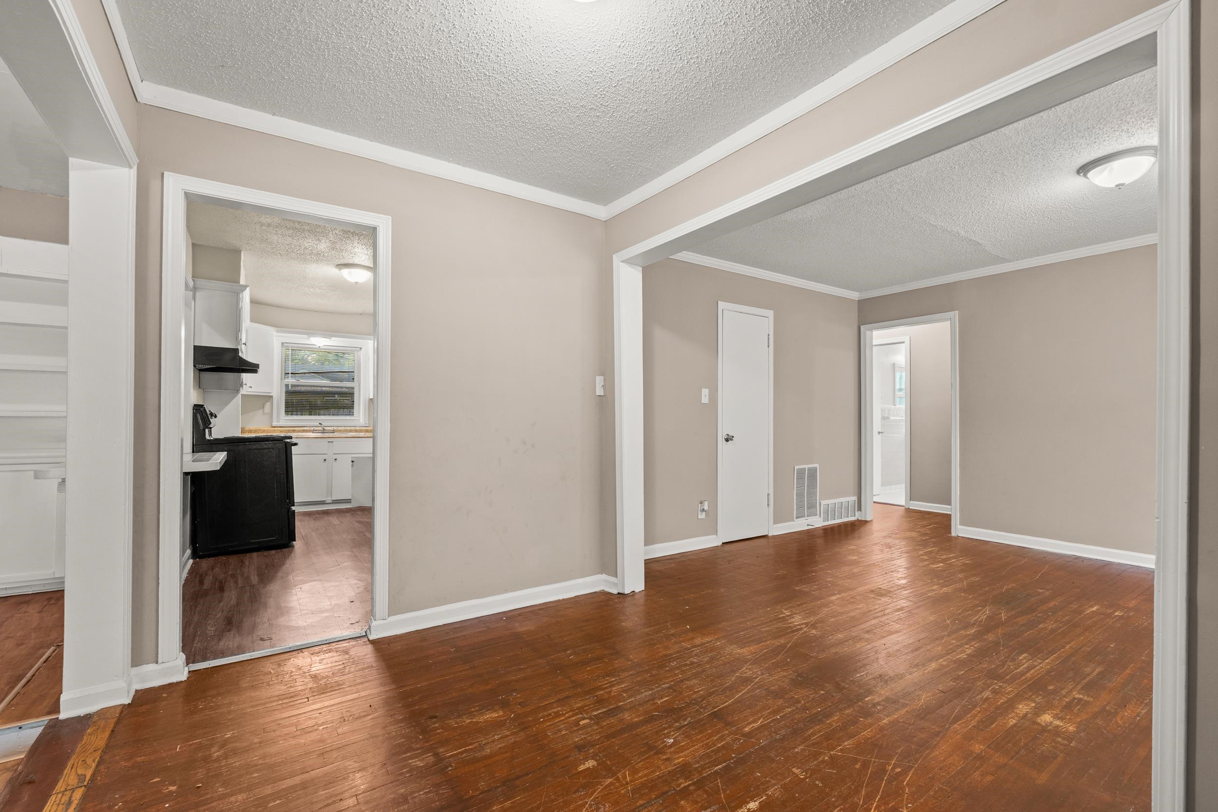 4084 Wildwood Dr Property Photo 6