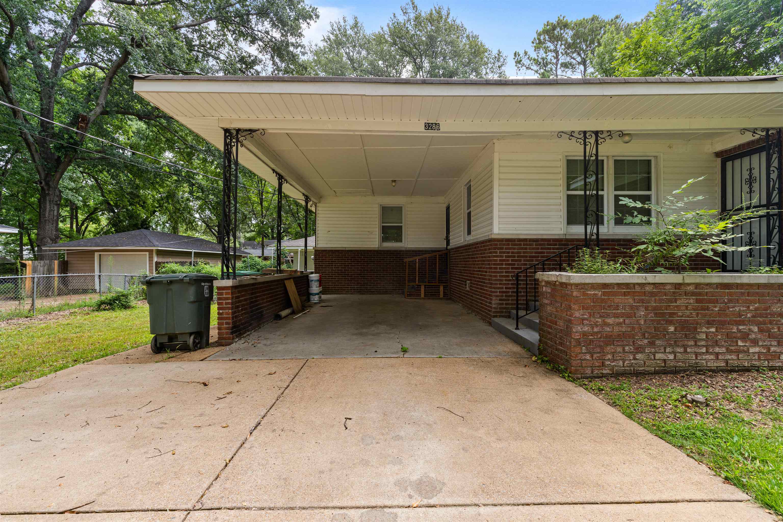 3286 Dogwood Ln Property Photo 3