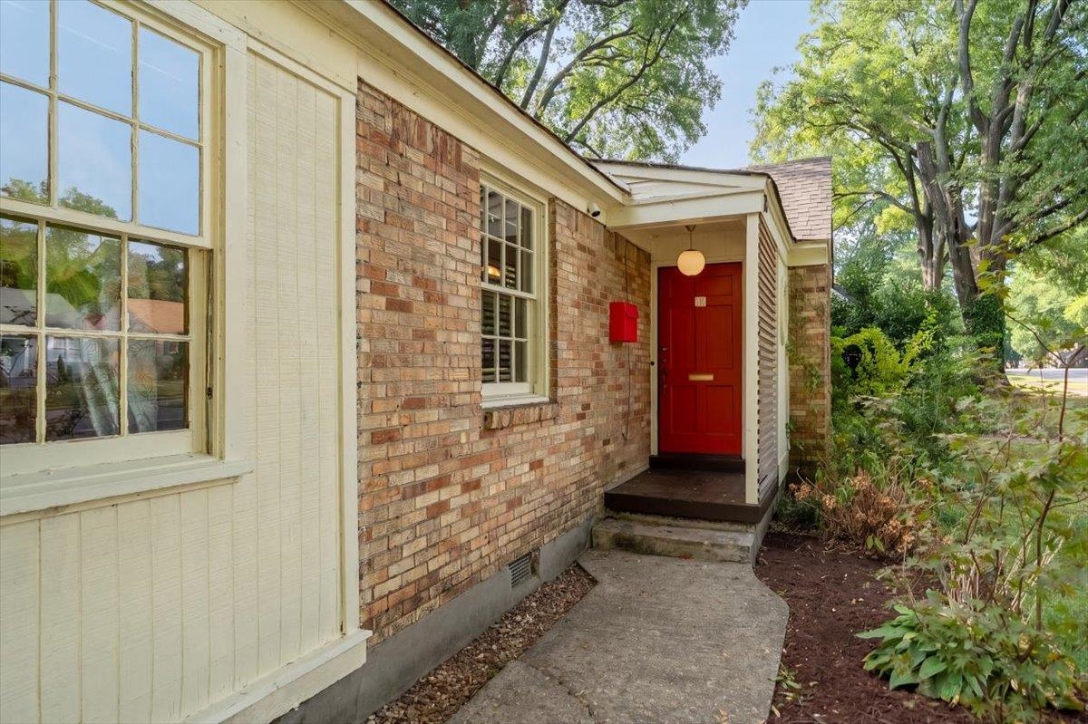26 N Alicia Dr Property Photo 2