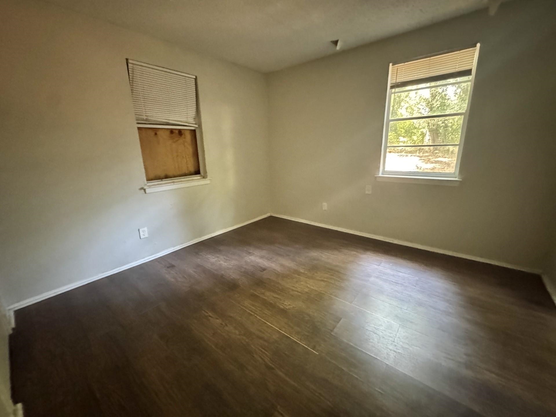 1481 Oaklawn St Property Photo 10