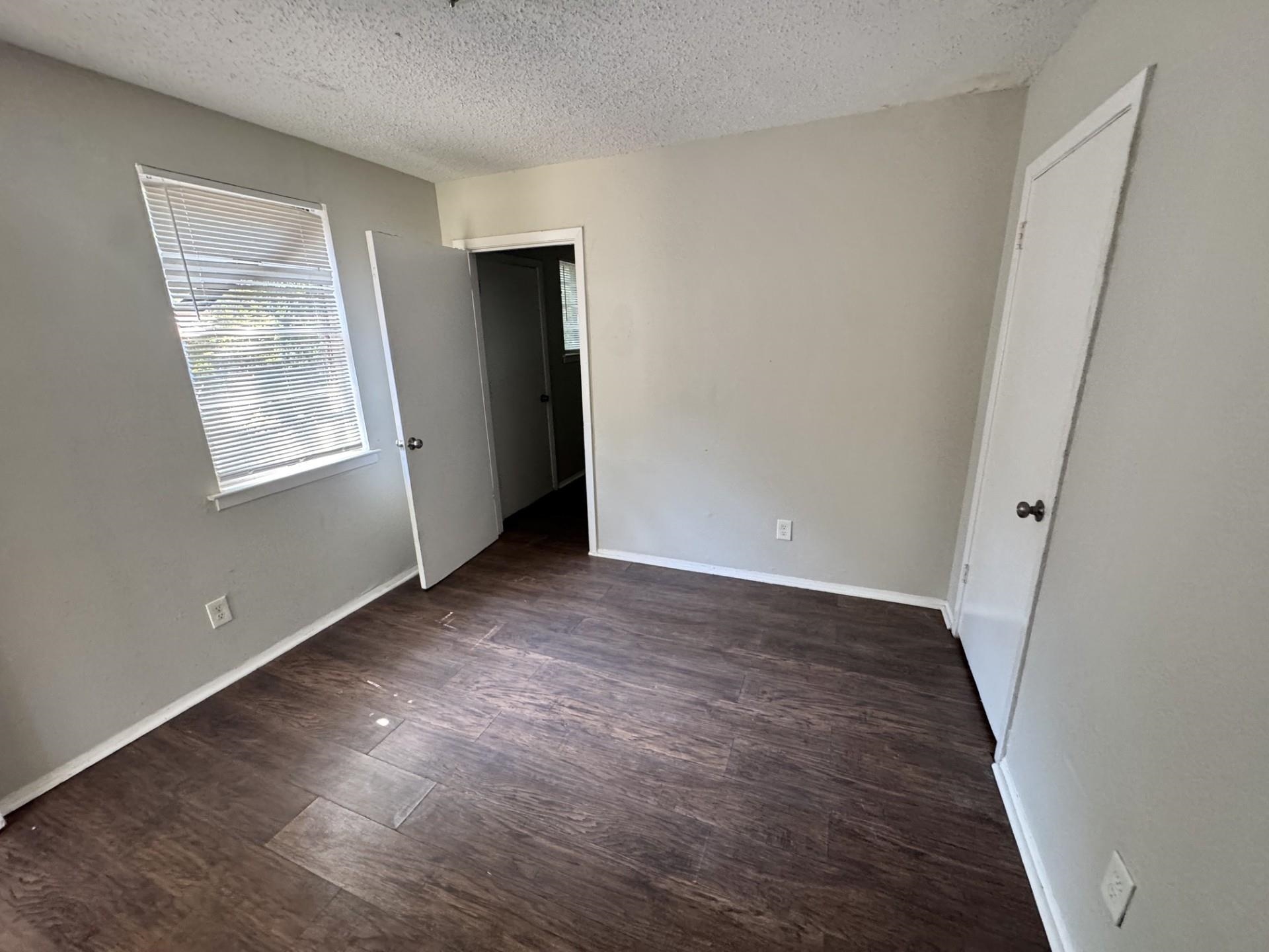 1481 Oaklawn St Property Photo 11