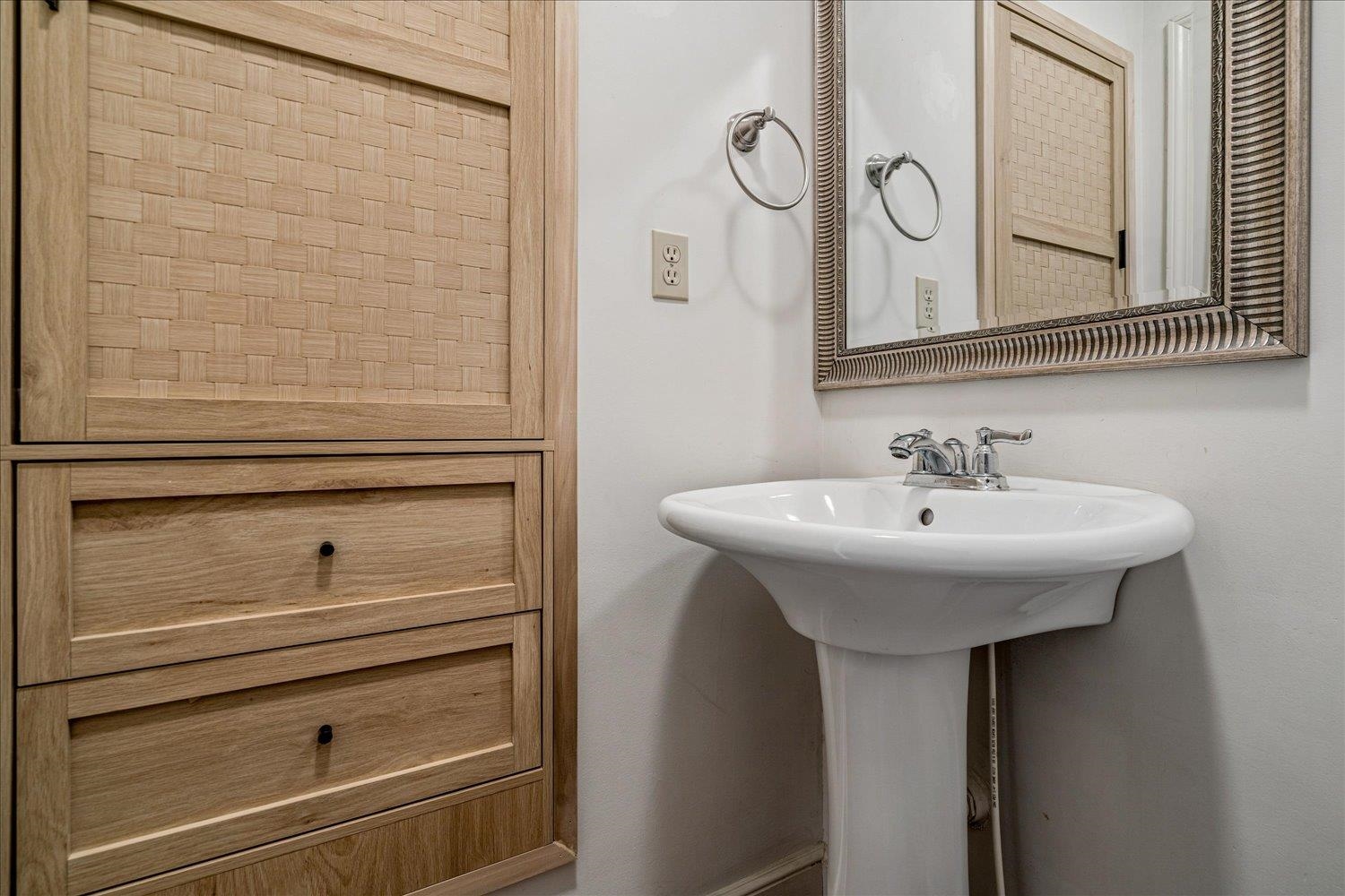 211 Dille Pl Property Photo 16