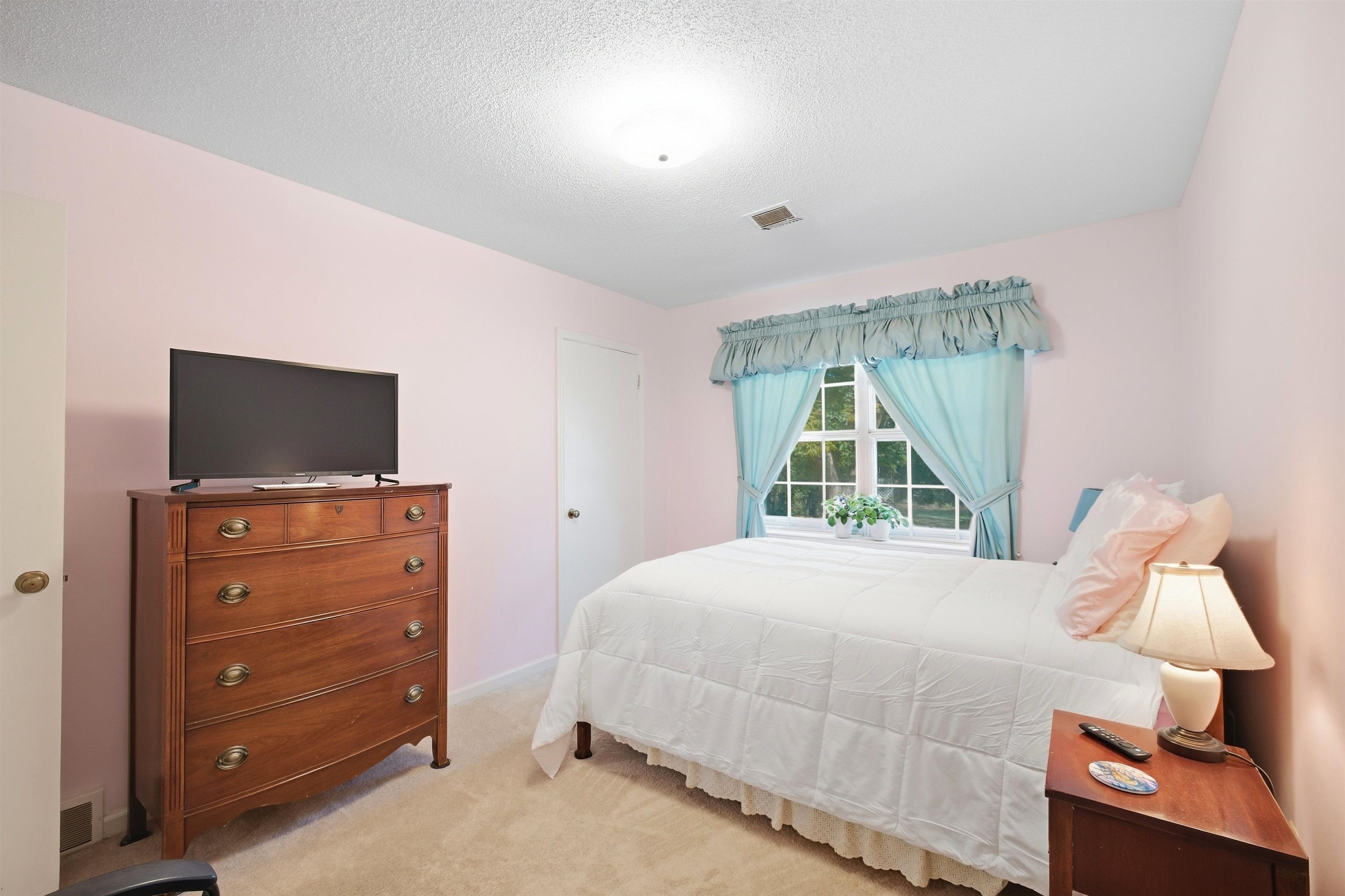5310 Honeywood Ave Property Photo 19